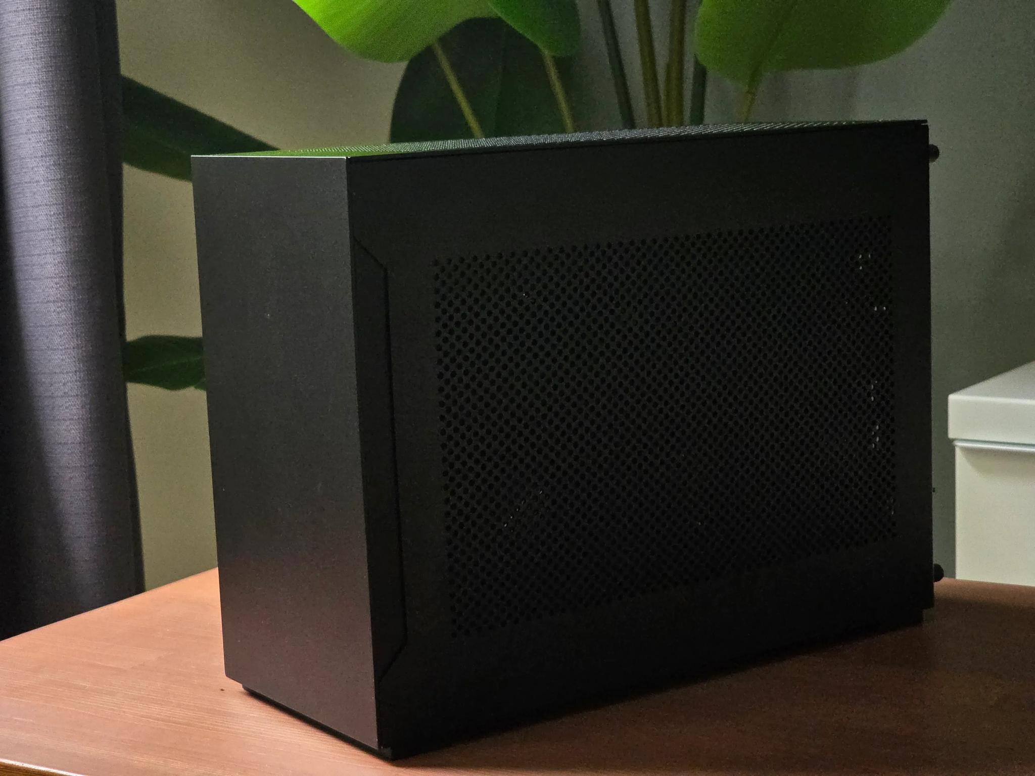 AMD Ryzen 7800X3D | RX 9070 XT 16GB | 32GB RAM | 2TB NVMe SSD | 11 Ltr Custom SFF Gaming PC