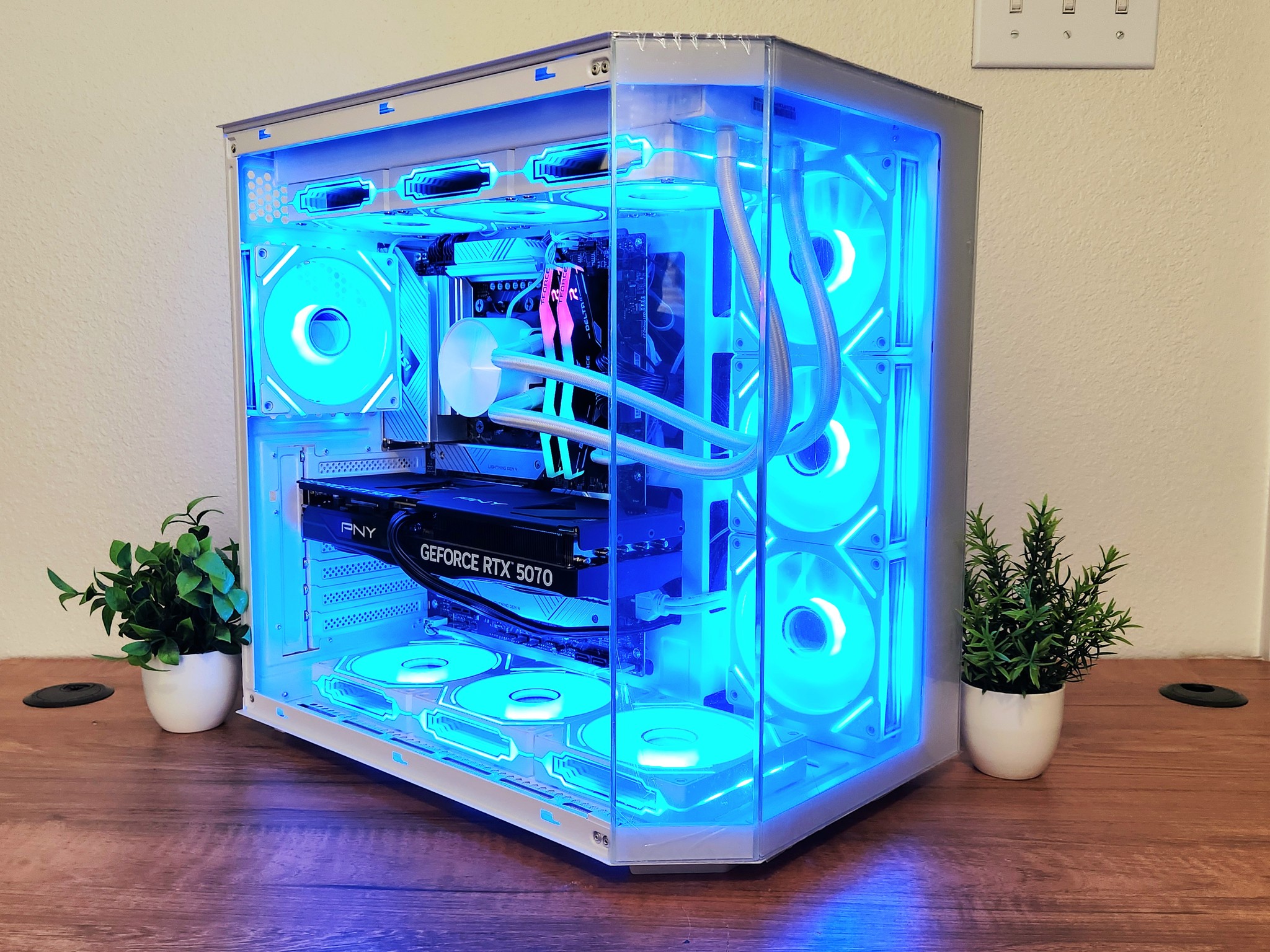 "White Stallion" Gaming PC | RTX 5070 OC | RYZEN 5 7500F | 32GB DDR5 | 1TB M.2 SSD | WINDOWS 11 PRO