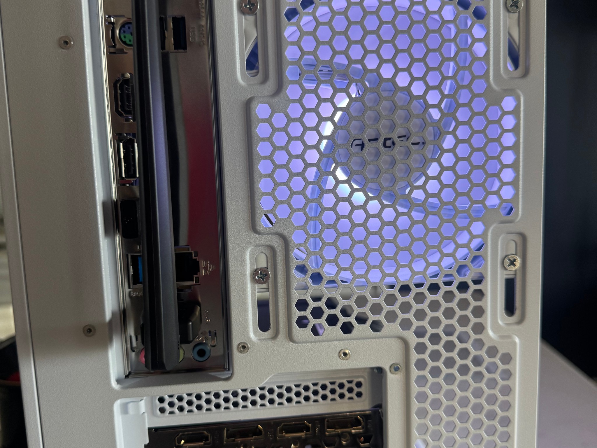 🎮 All-White RGB Gaming PC | RTX 3060 | Ryzen 5 5500 | 16GB | 512GB SSD