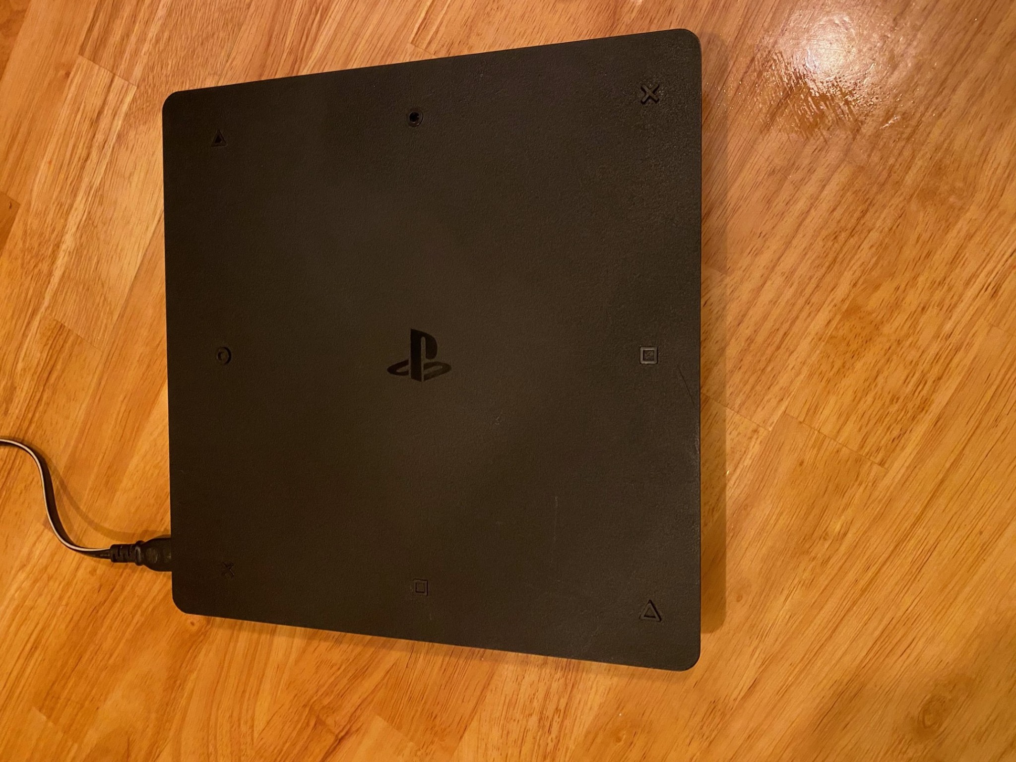 Modded PlayStation 4 - CASE MODS - PS4 Slim - God of war themed