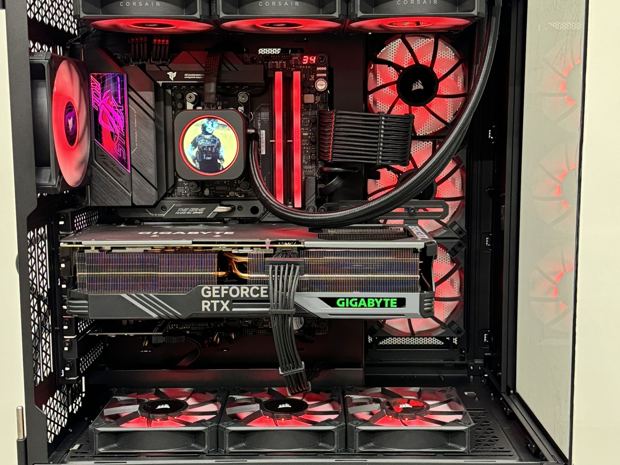 Corsair Pro Gaming PC | RTX 4090, Ryzen 7 7800X3D, 32GB DDR5 6000MHz, 3TB NVMe SSD, 1000w