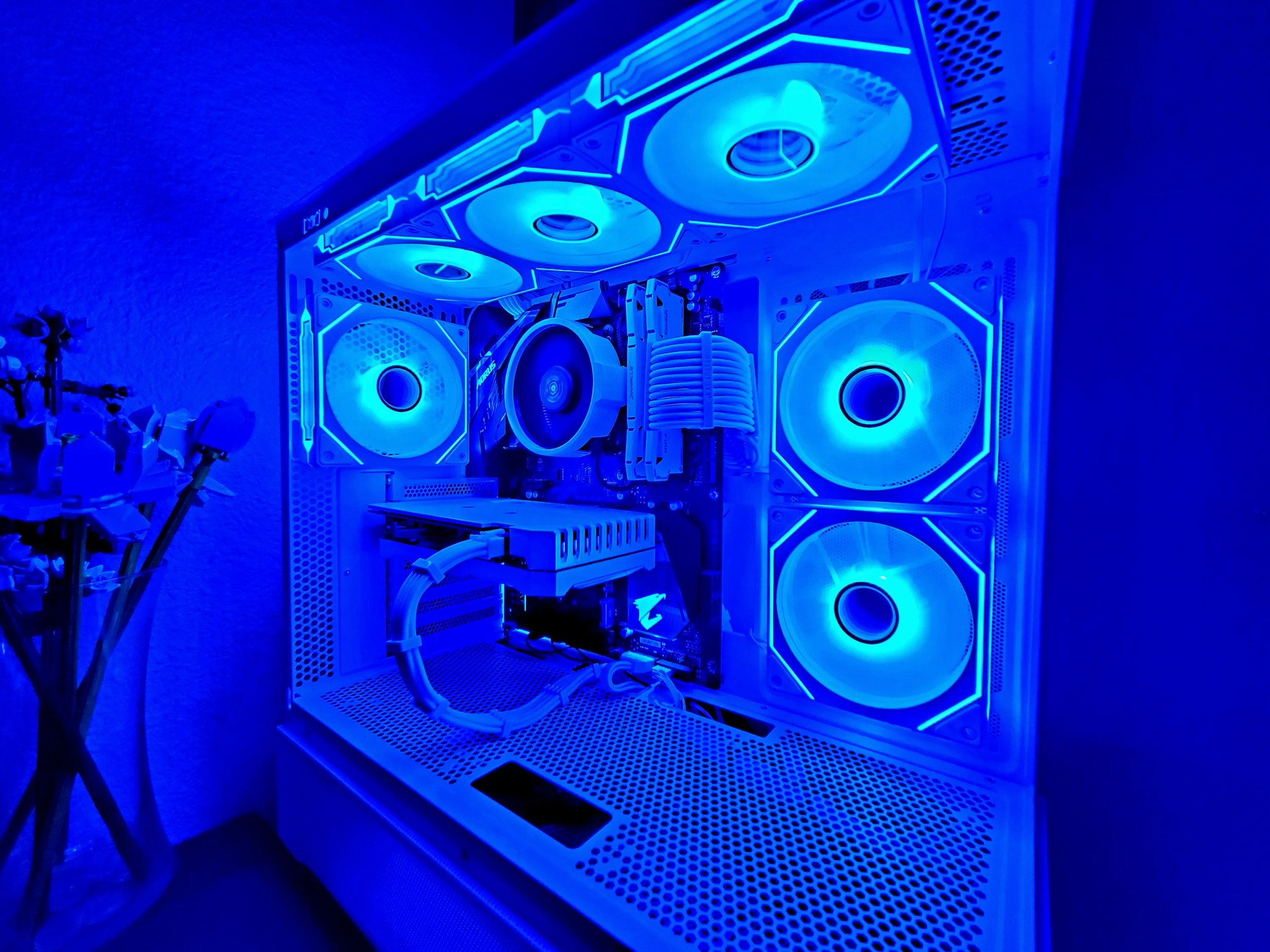 🔥Arctic Ember❄️ | RYZEN 5 + NVIDIA Gaming PC