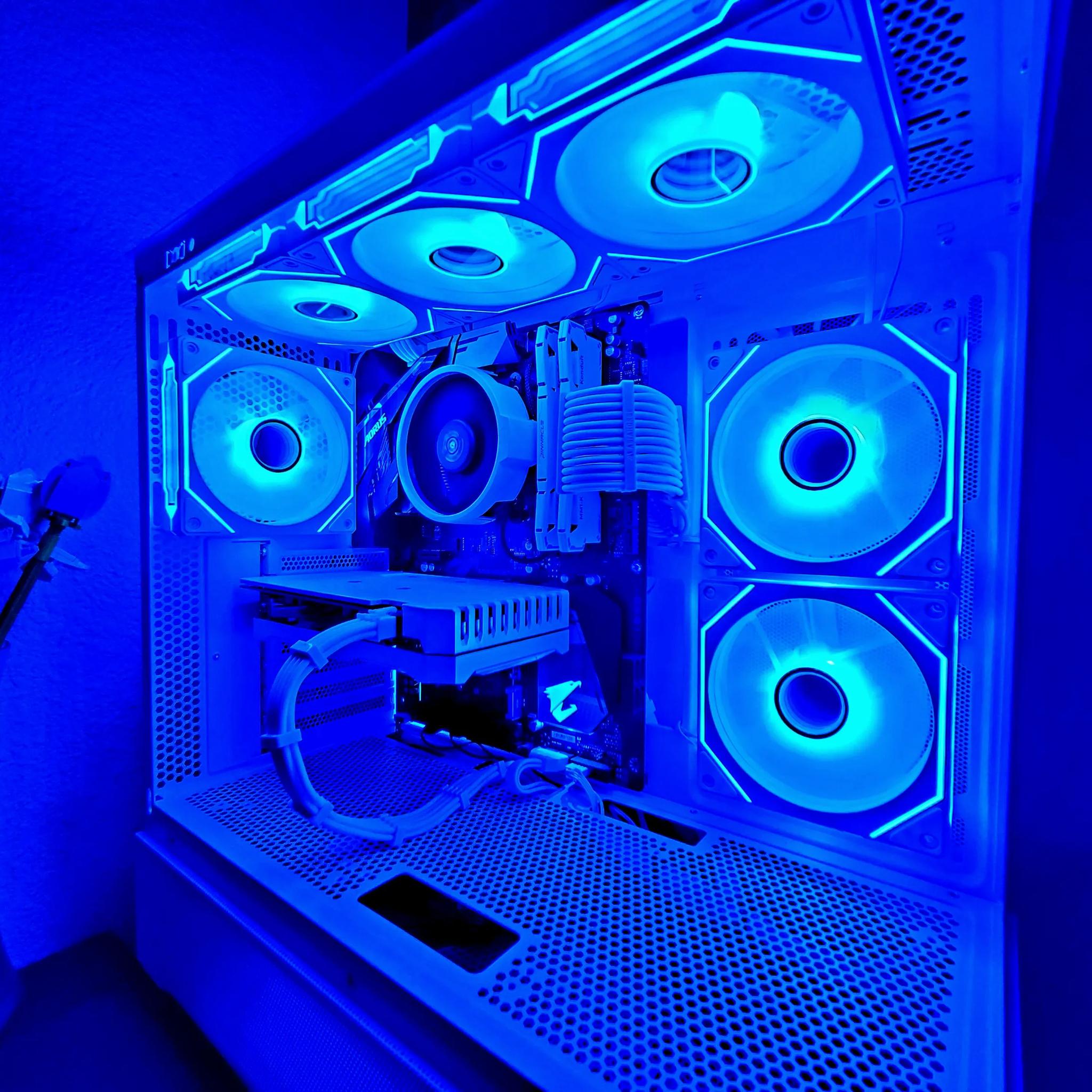 🔥Arctic Ember❄️ | RYZEN 5 + NVIDIA Gaming PC