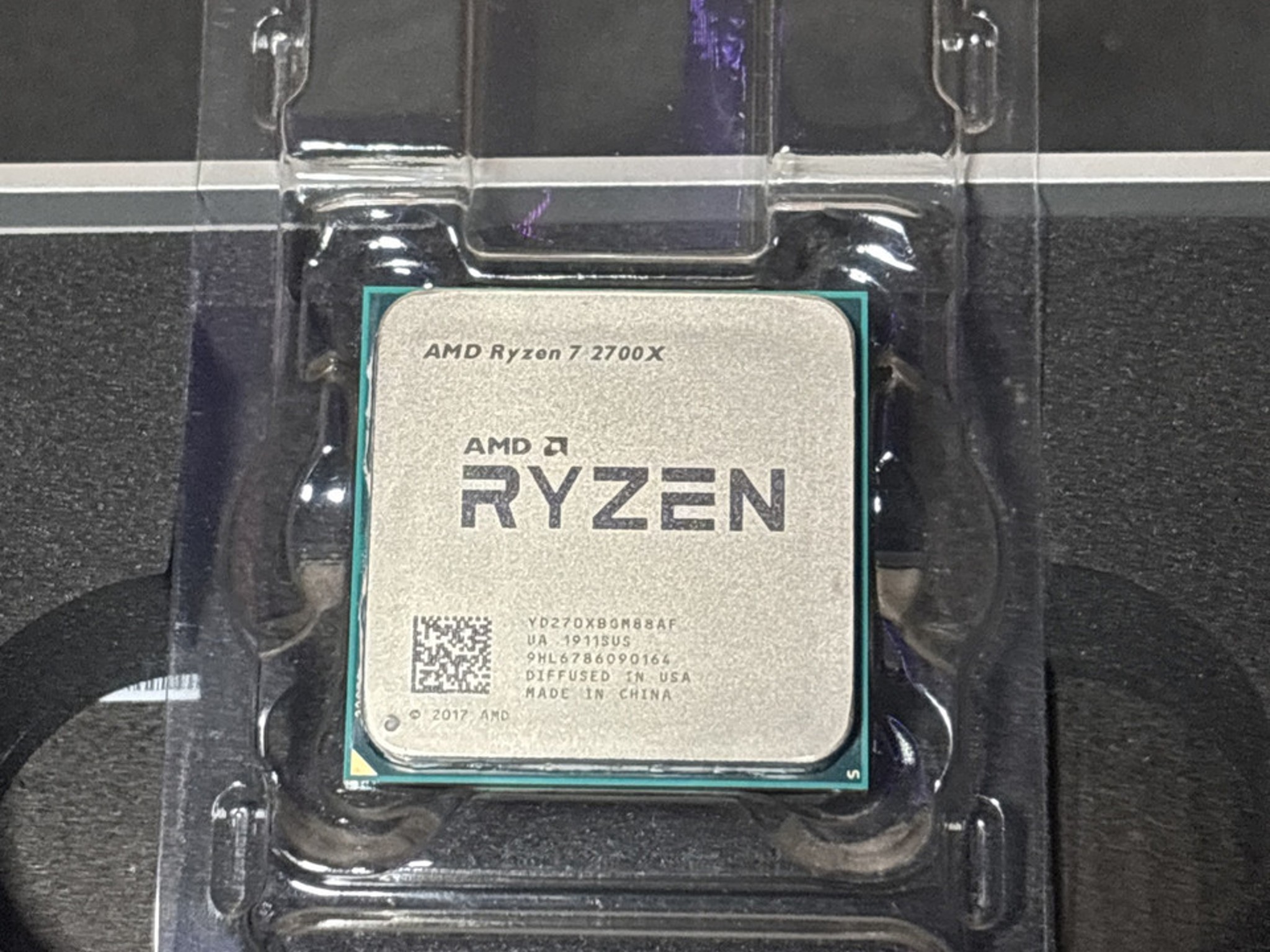 Ryzen 7 2700X (3.7 GHz, 8 Cores, Socket AM4)