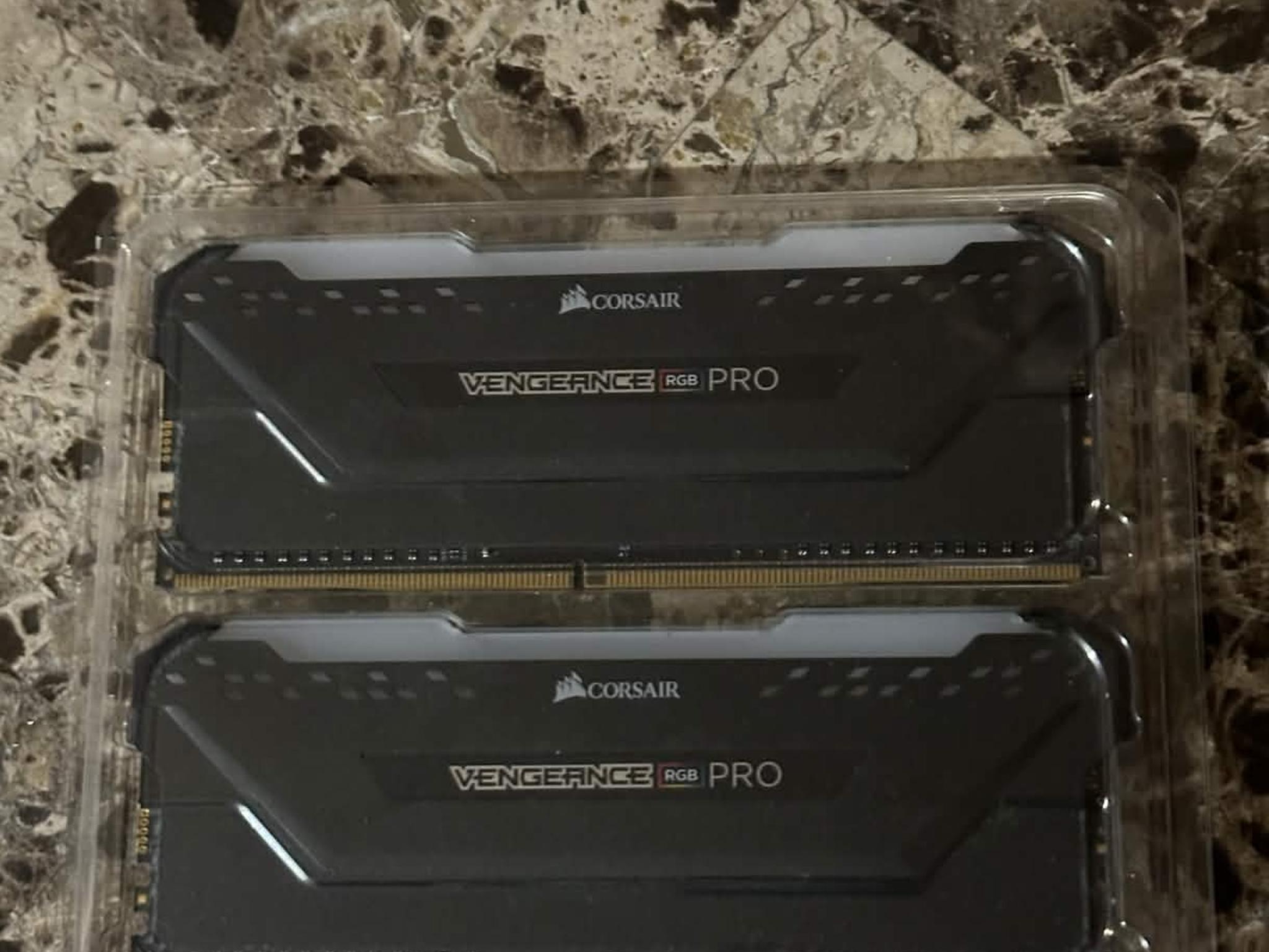 Corsair Vengeance RGB Pro 16GB (2x8GB) DDR4 4000MHz – Tested Working