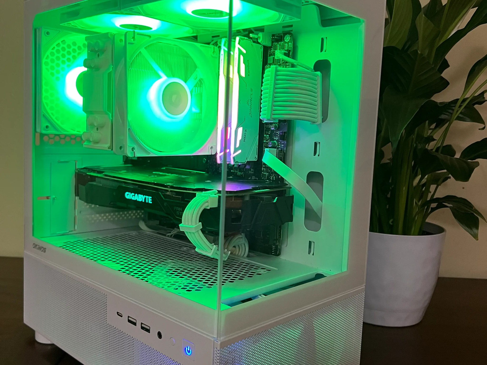 Gaming PC Nvidia GTX 1080 8gb 1tb SSD 16GB RAM WIFi+BT WINDOWS 11, Ryzen 5-5600