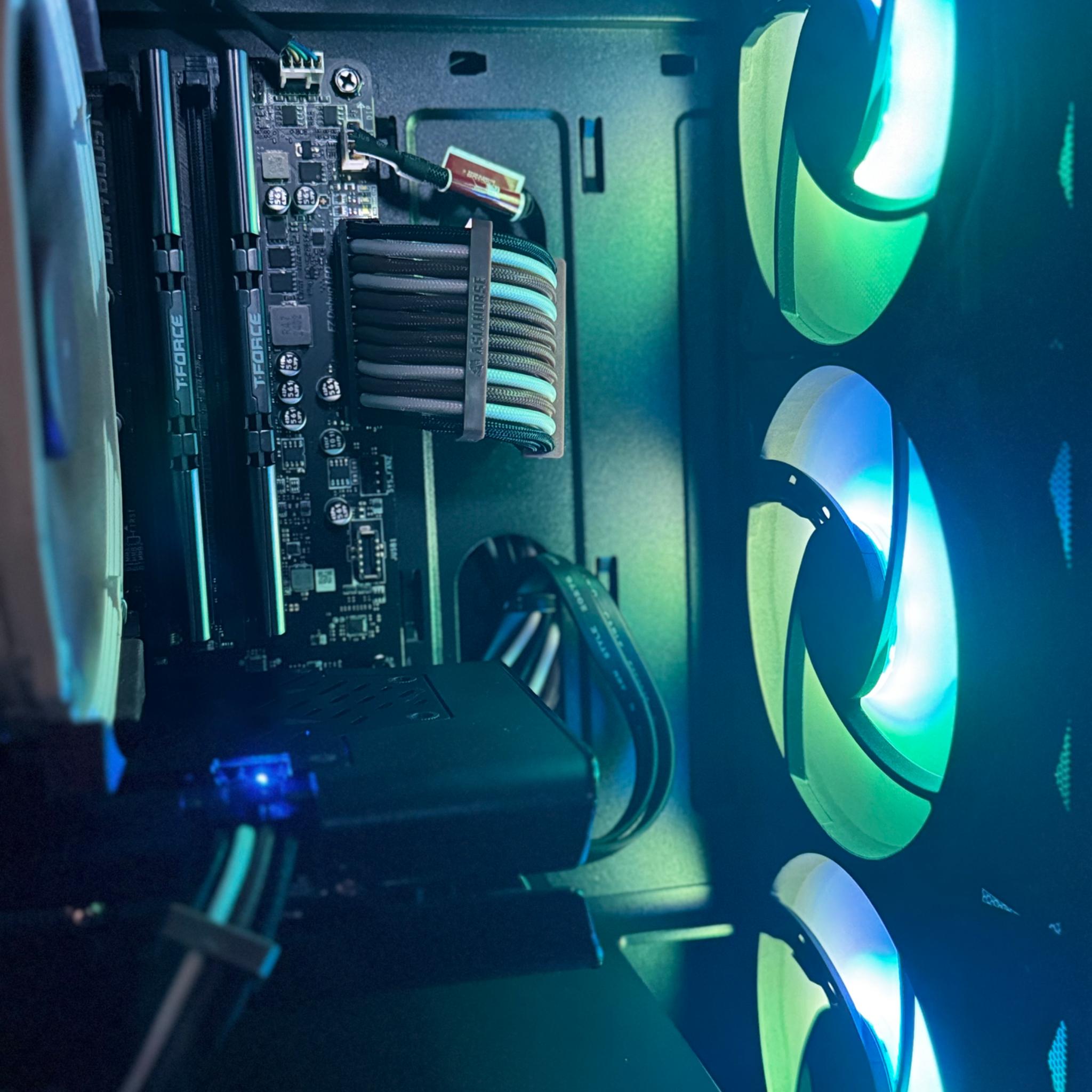 🦉🏴DARKNIGHT🏴🦉| RYZEN 7 2700X | RX 5500XT | 32GB DDR4 | 1TB SSD | BT+WIFI | **NOCTUA EDITION**