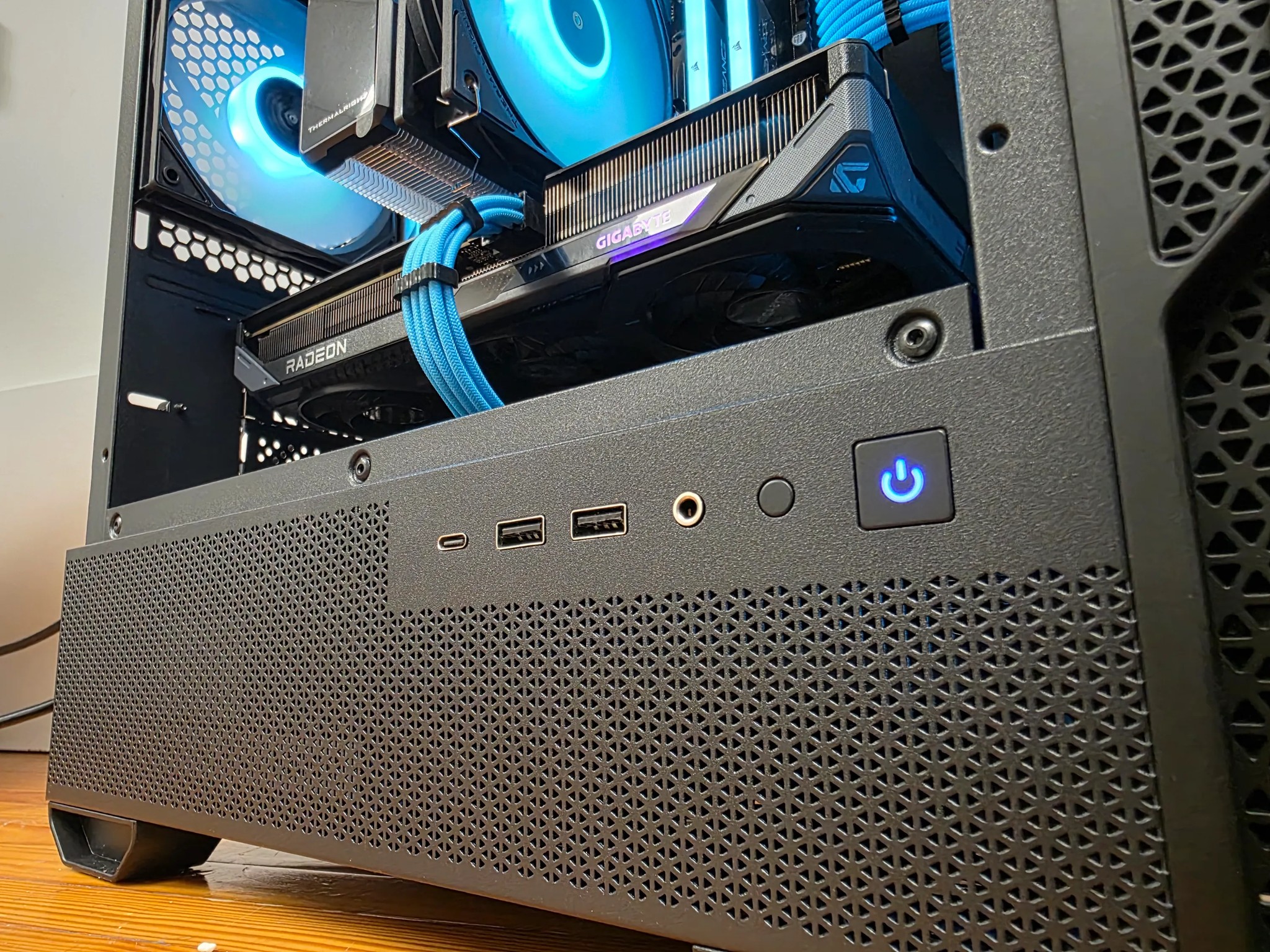 1440p Gaming Computer PC (Ryzen 5 9600x 6 core gaming cpu, RX 9060XT 16GB, 32GB DDR5 6000 MHZ)