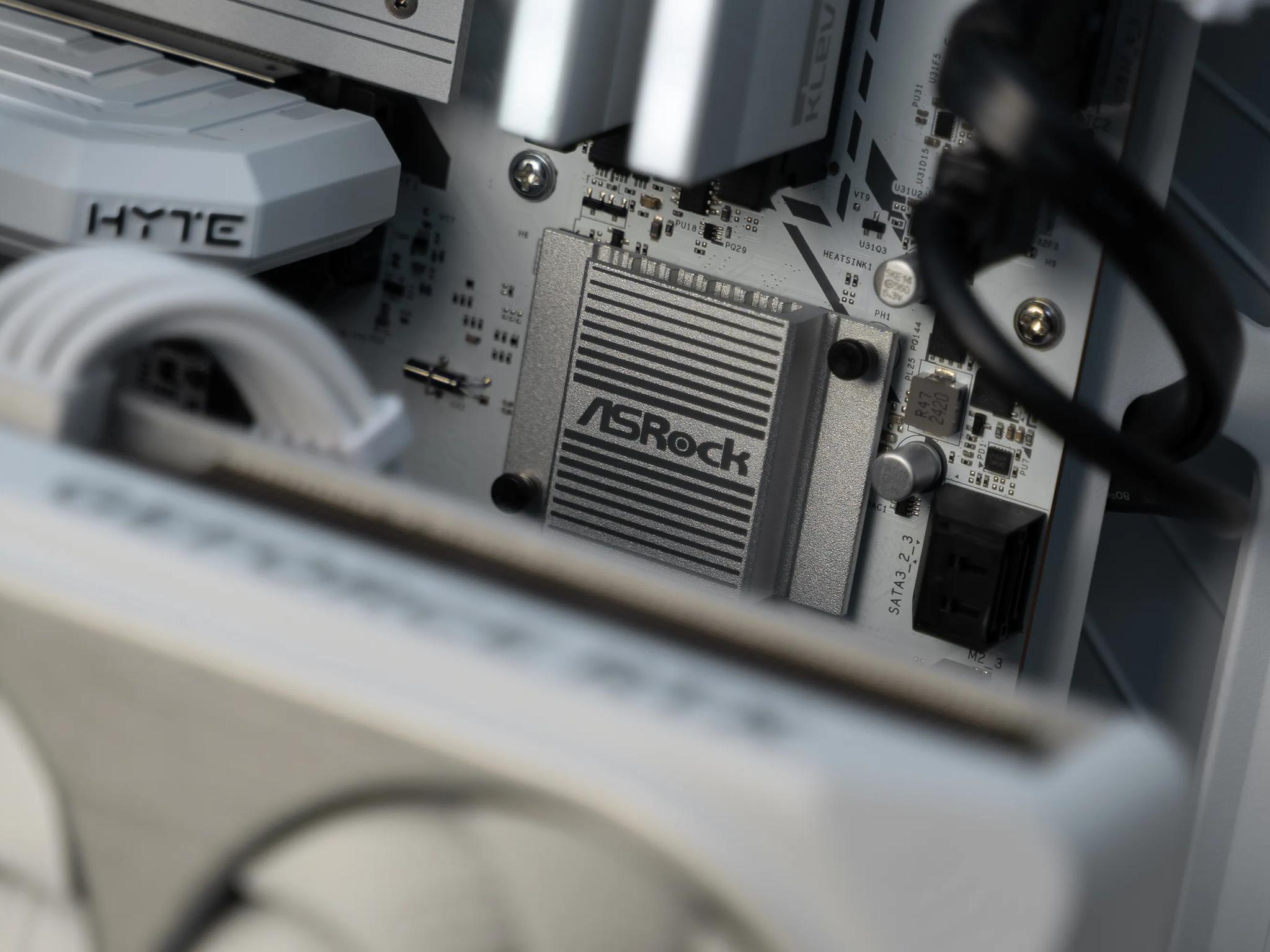 “CorpoLight” RTX 4070 i5 14600K 32GB Windows 11 Pro 2TB Workstation Gaming PC