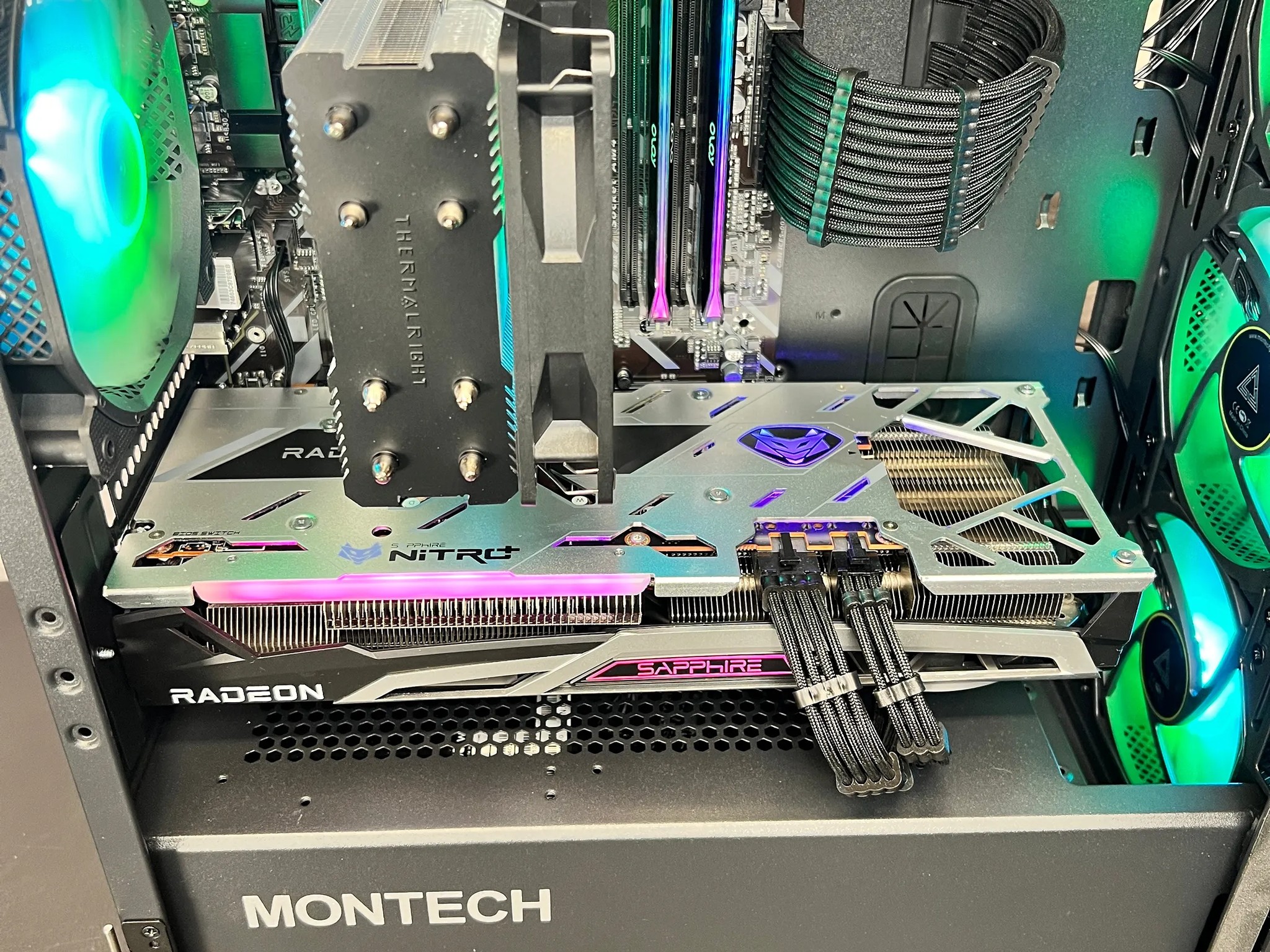 AMD RX 6700 XT Ryzen 5 5600G 16GB RAM 1TB M.2 Wifi/BT Window 11 Gaming PC