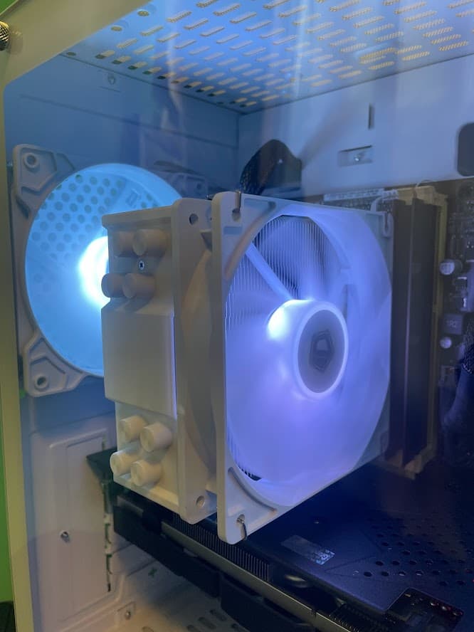 GLASSY White Gaming PC| Intel i5 / Amd RX580 / 8GB / 500GB SSD Win 10 Pro WiFi