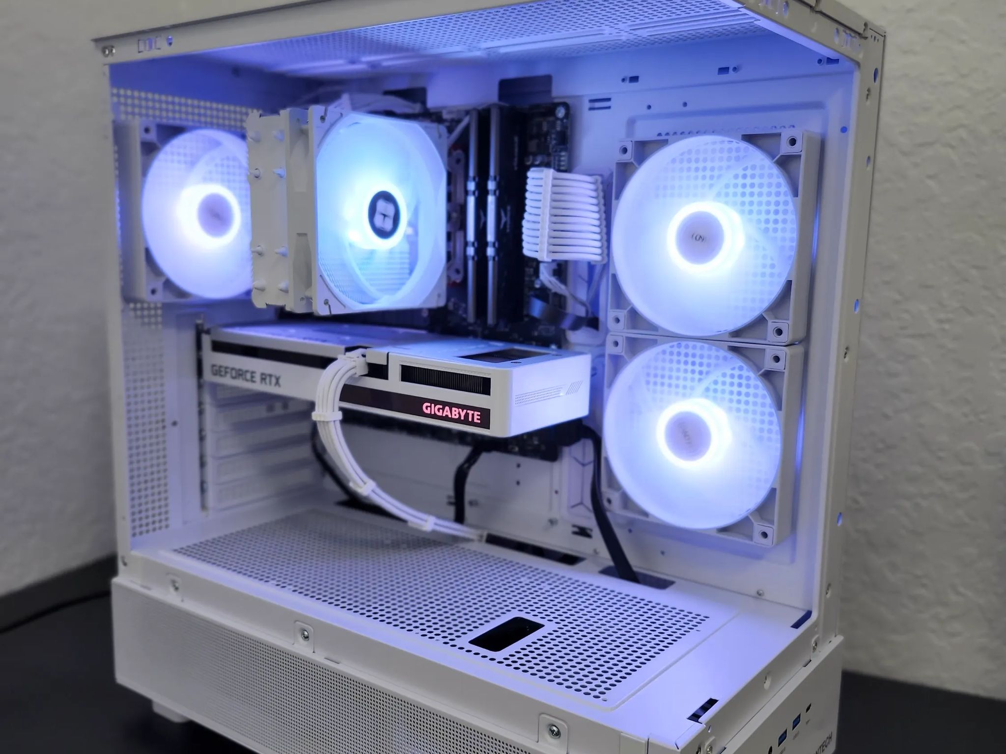 ❄️ Arctic White Gaming PC ❄️ Ryzen 5 5600G + RTX 3060 Vision 12GB | 16GB DDR4 | 1TB NVMe