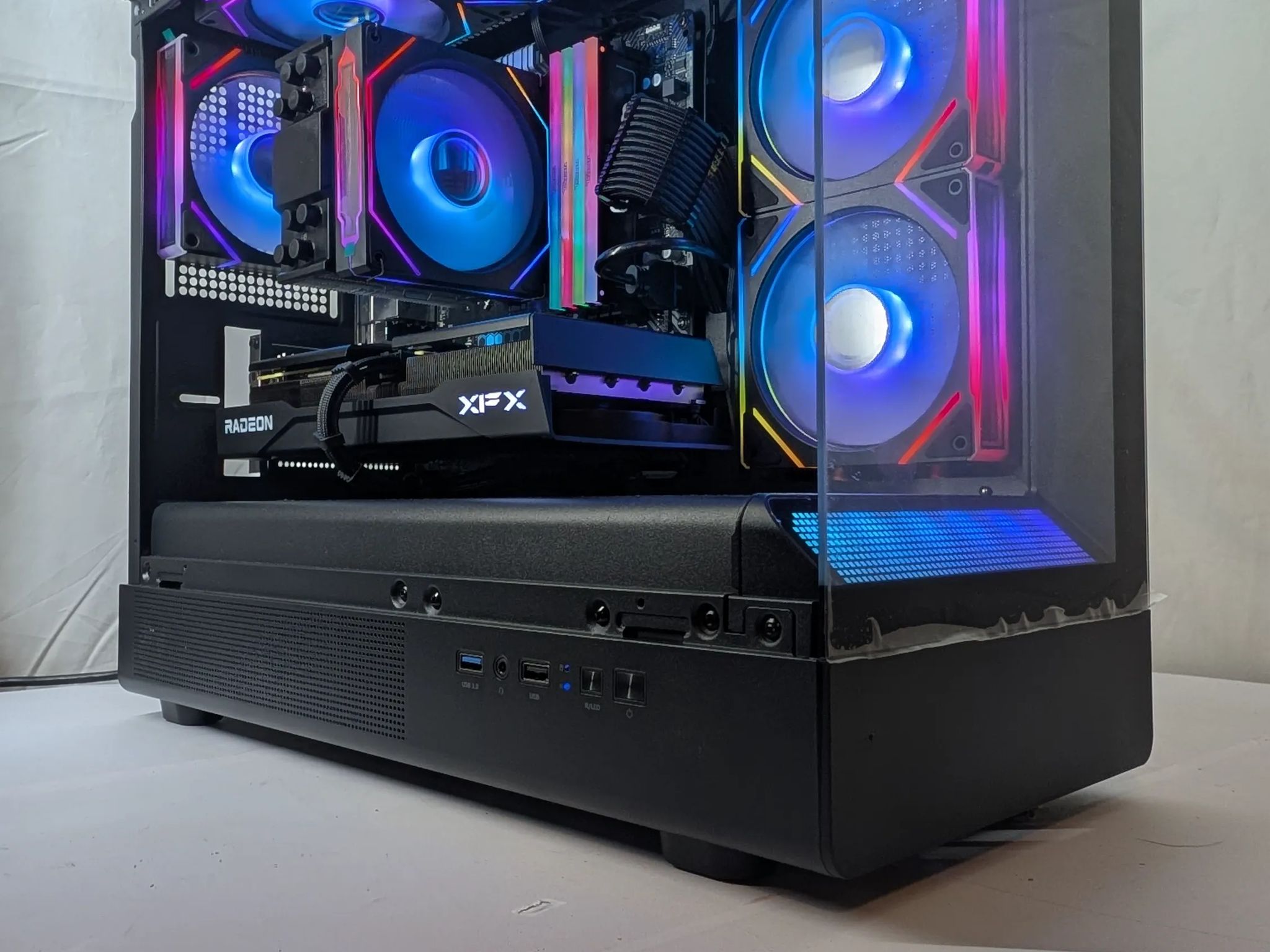 RX 9060 XT 16 GB | Ryzen 9 | 32 GB RAM | 1 TB NVMe | 650w PSU | Windows 11