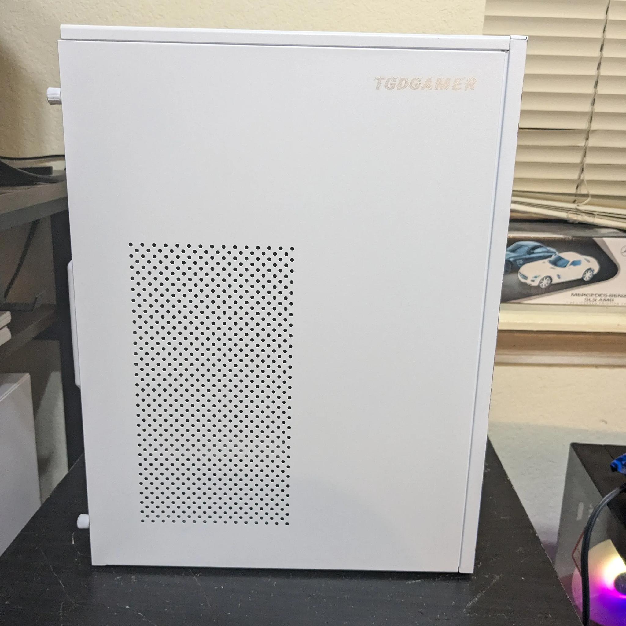 Simple and Small - i5-6500, RX 570 8GB, 16GB RAM, 480GB SSD, Win10