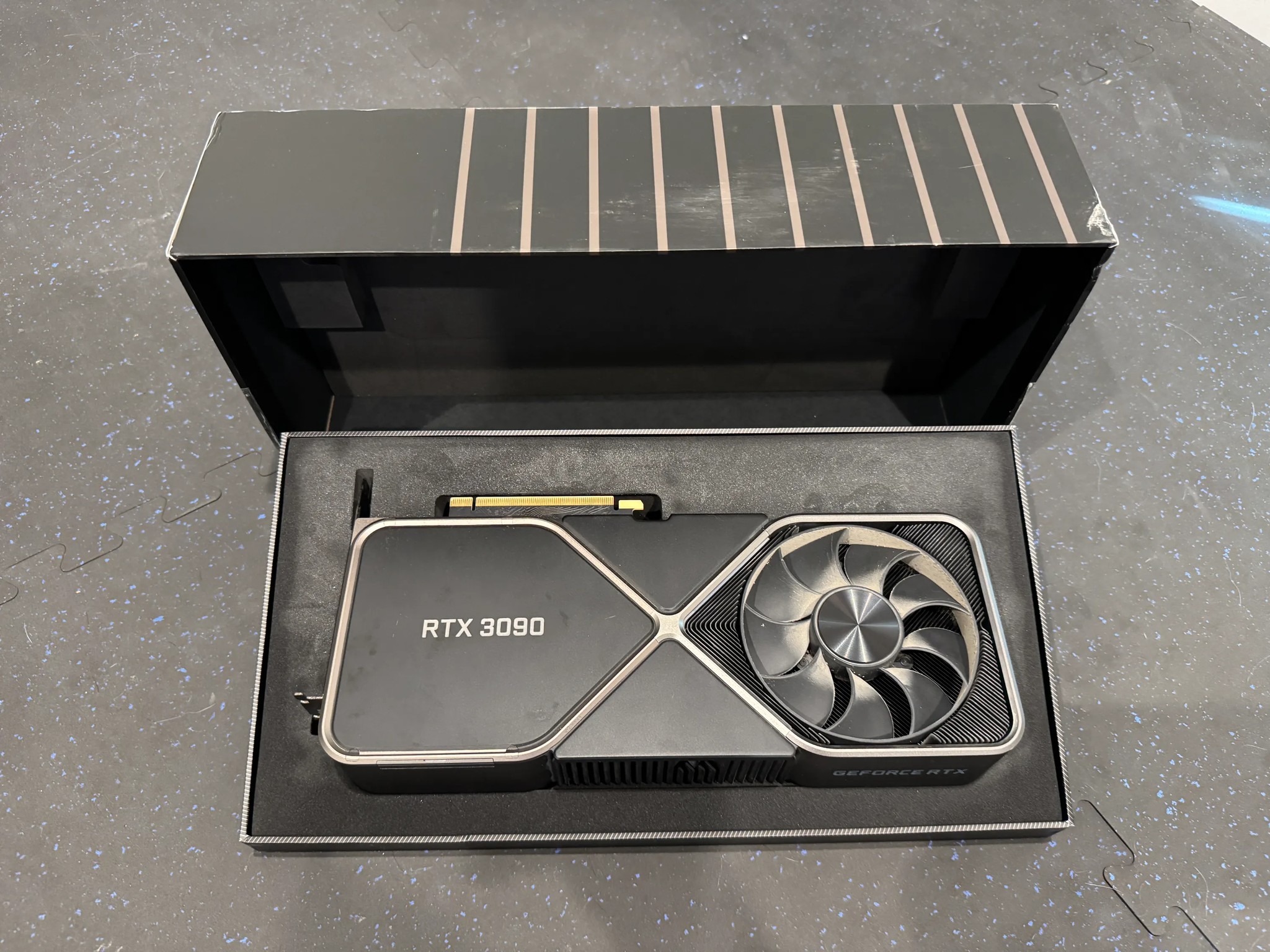 NVIDIA - GeForce RTX 3090 24GB GDDR6X PCI Express 4.0 Graphics Card - Titanium and black