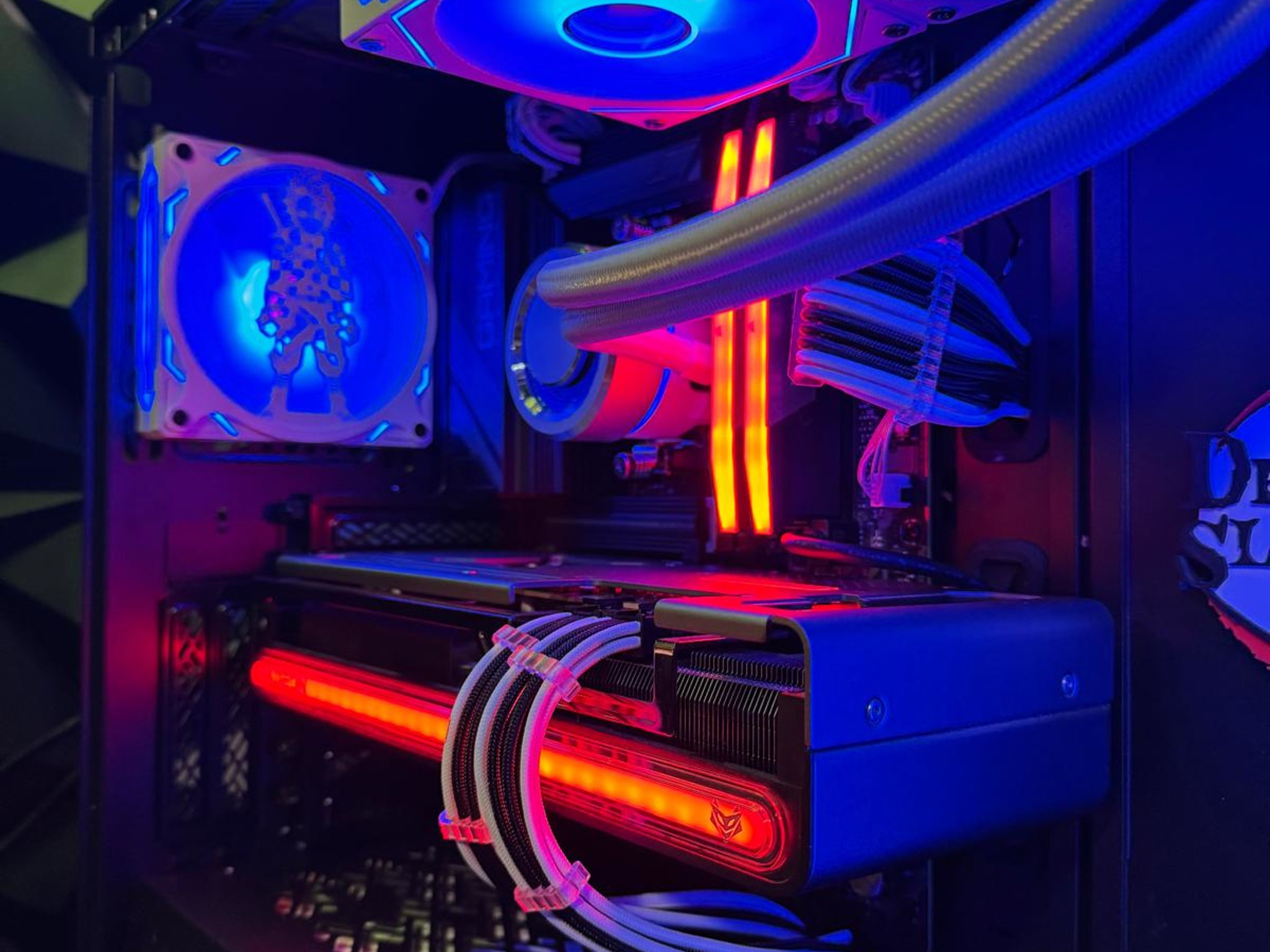🔥 THE DEMON PLAYER 🔥Ryzen 7 7700X| RX 7800XT| 32 GB DDR5| 4.75 TB NVMe|850W PSU