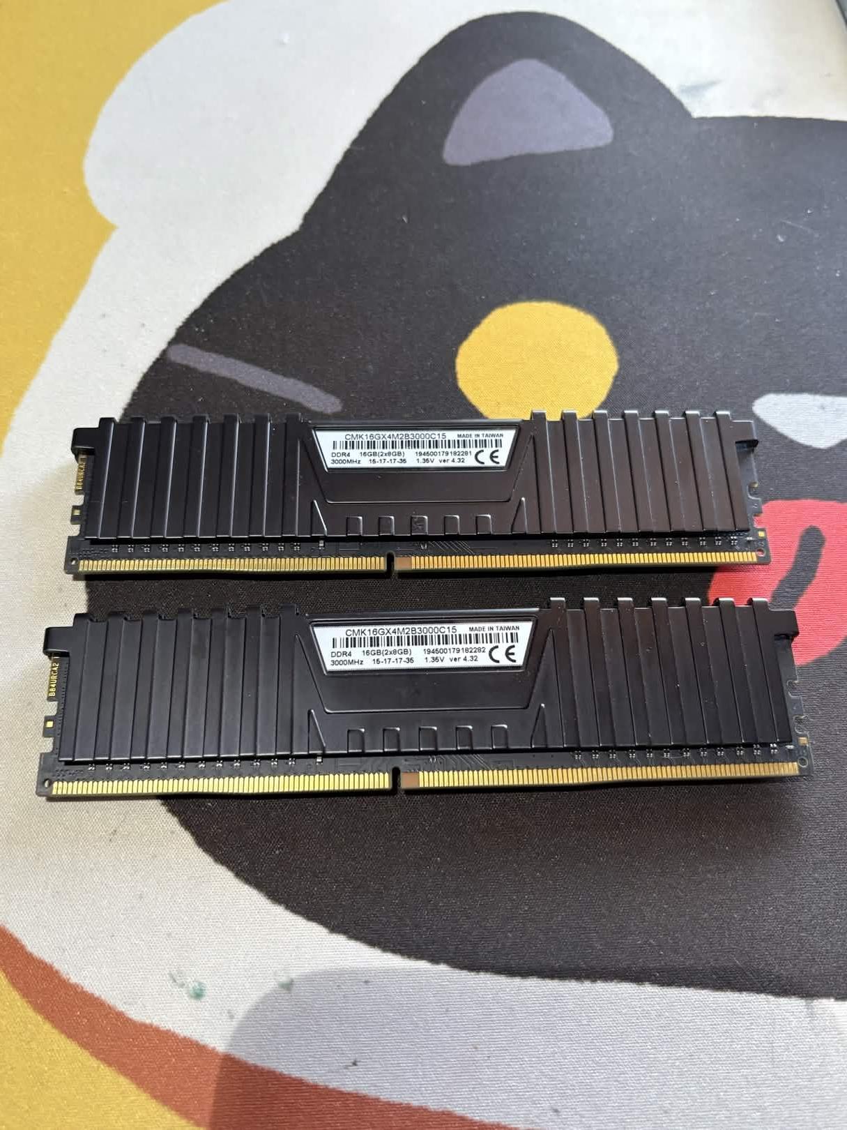 Corsair Vengeance 16 GB (2×8 GB) DDR4-3000 MHz