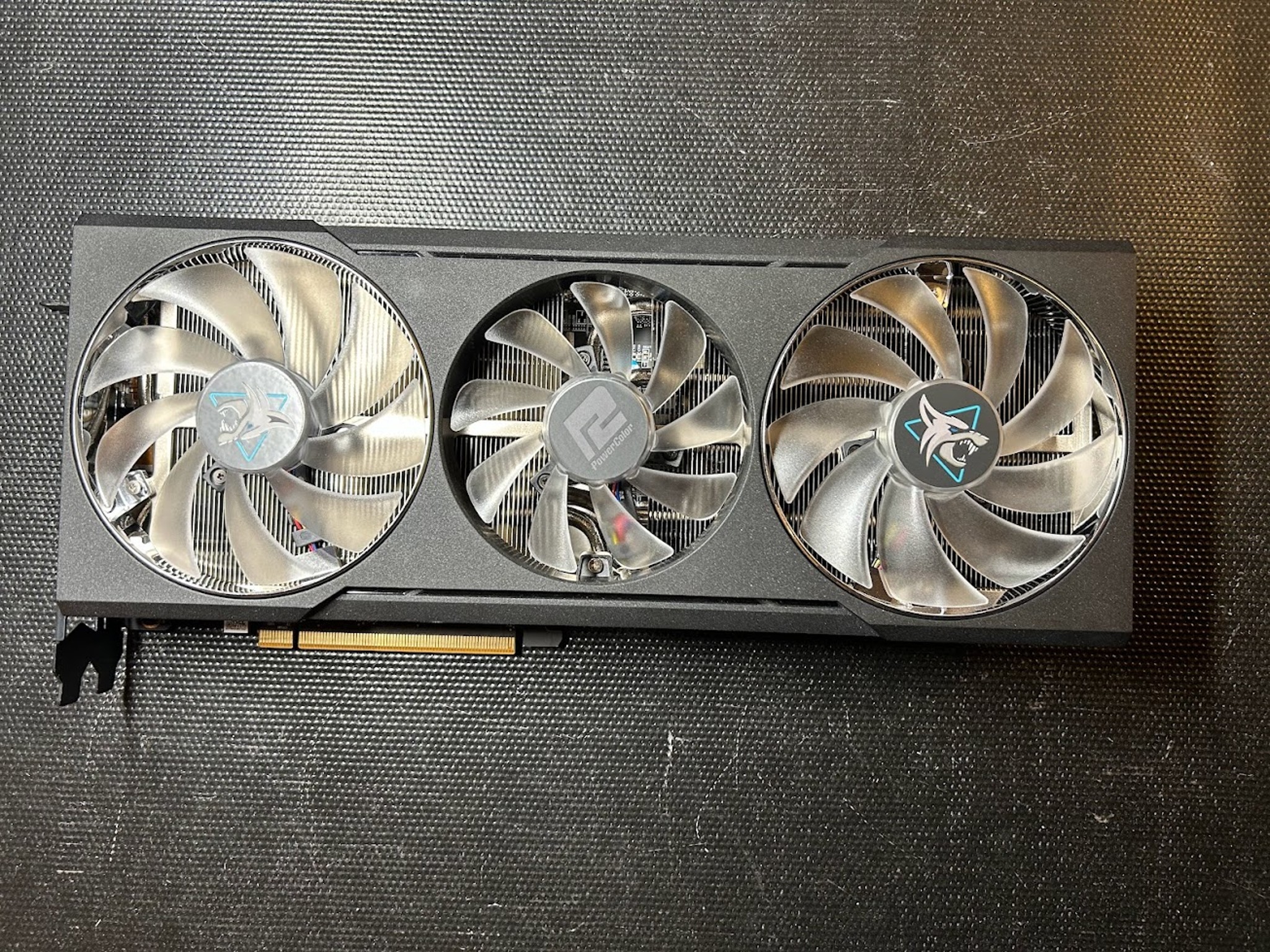 AMD Radeon RX 6700xt 12GB PowerColor Hellhound - Amazon Openbox
