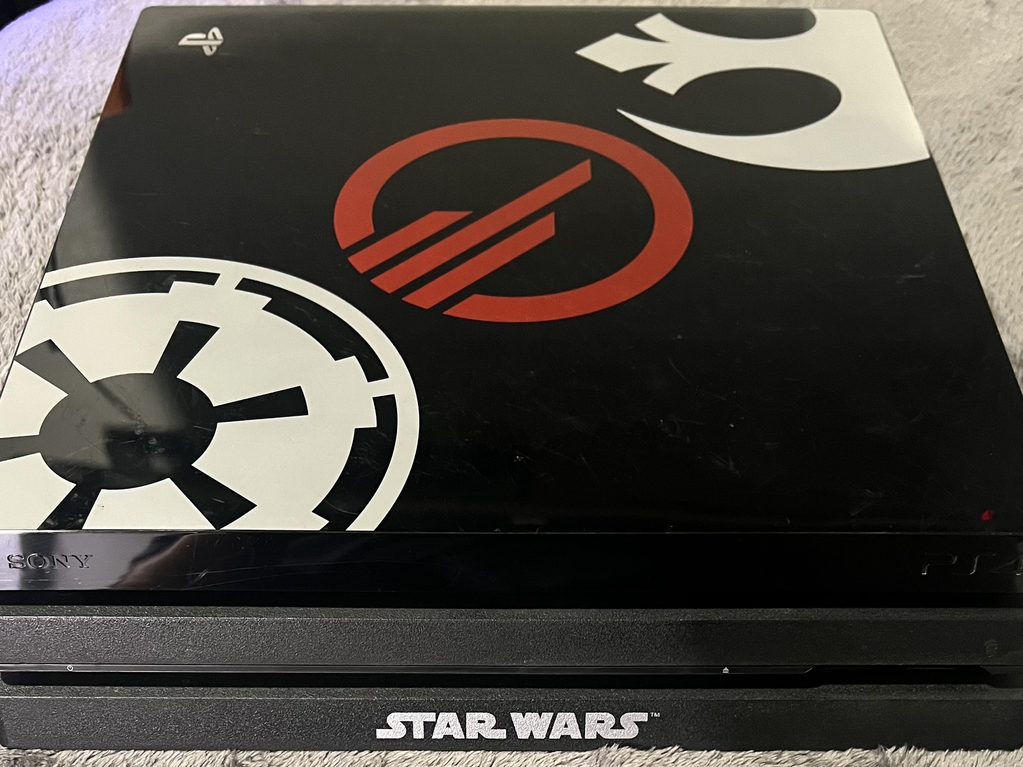 Sony PlayStation 4 Pro Console 1TB Star Wars: Battlefront II Limited Edition