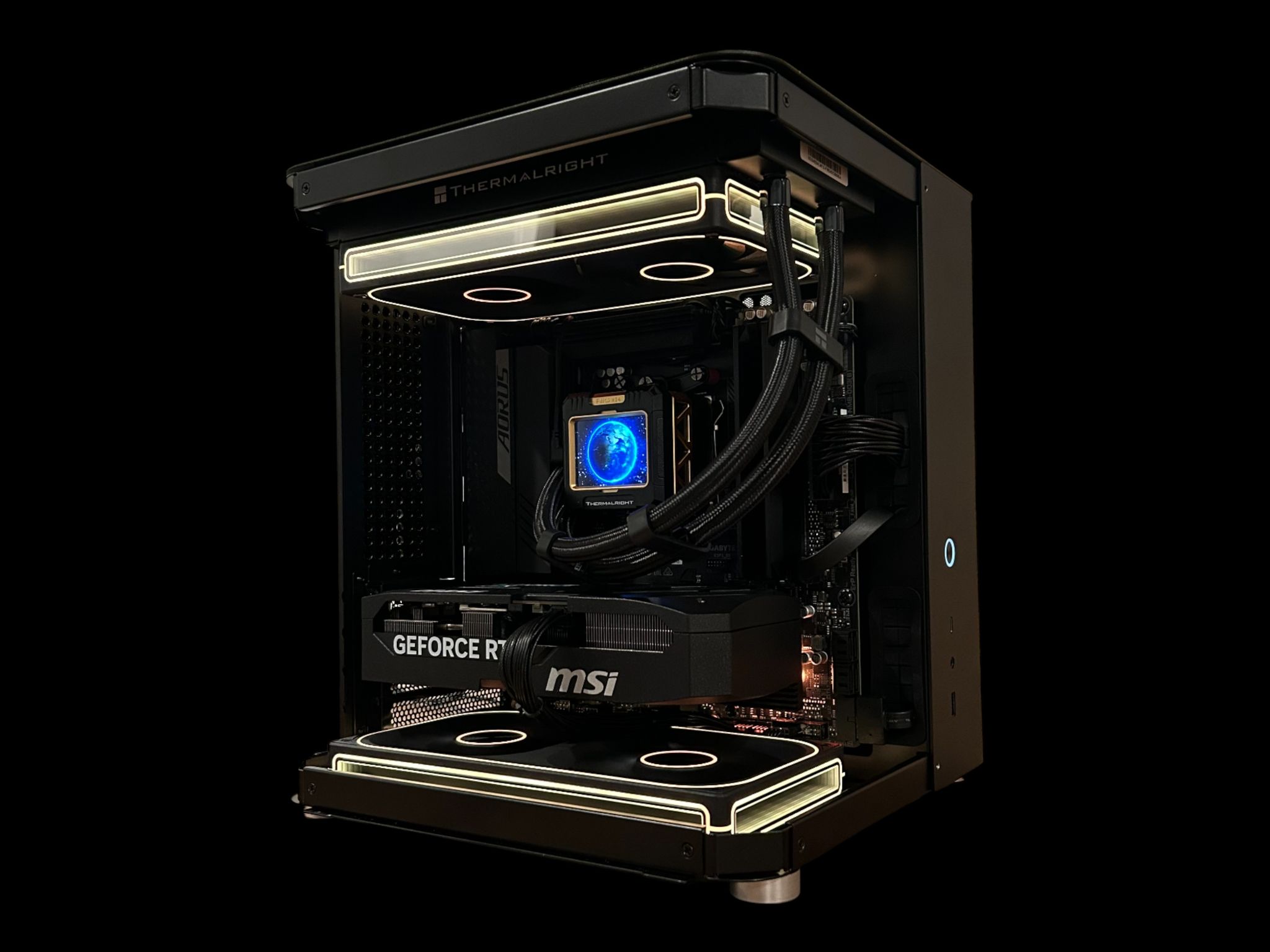 RTX 5070 12GB | Ryzen 7 9700X | 32GB DDR5 6200MT/s | 2TB NVMe | The Apollo