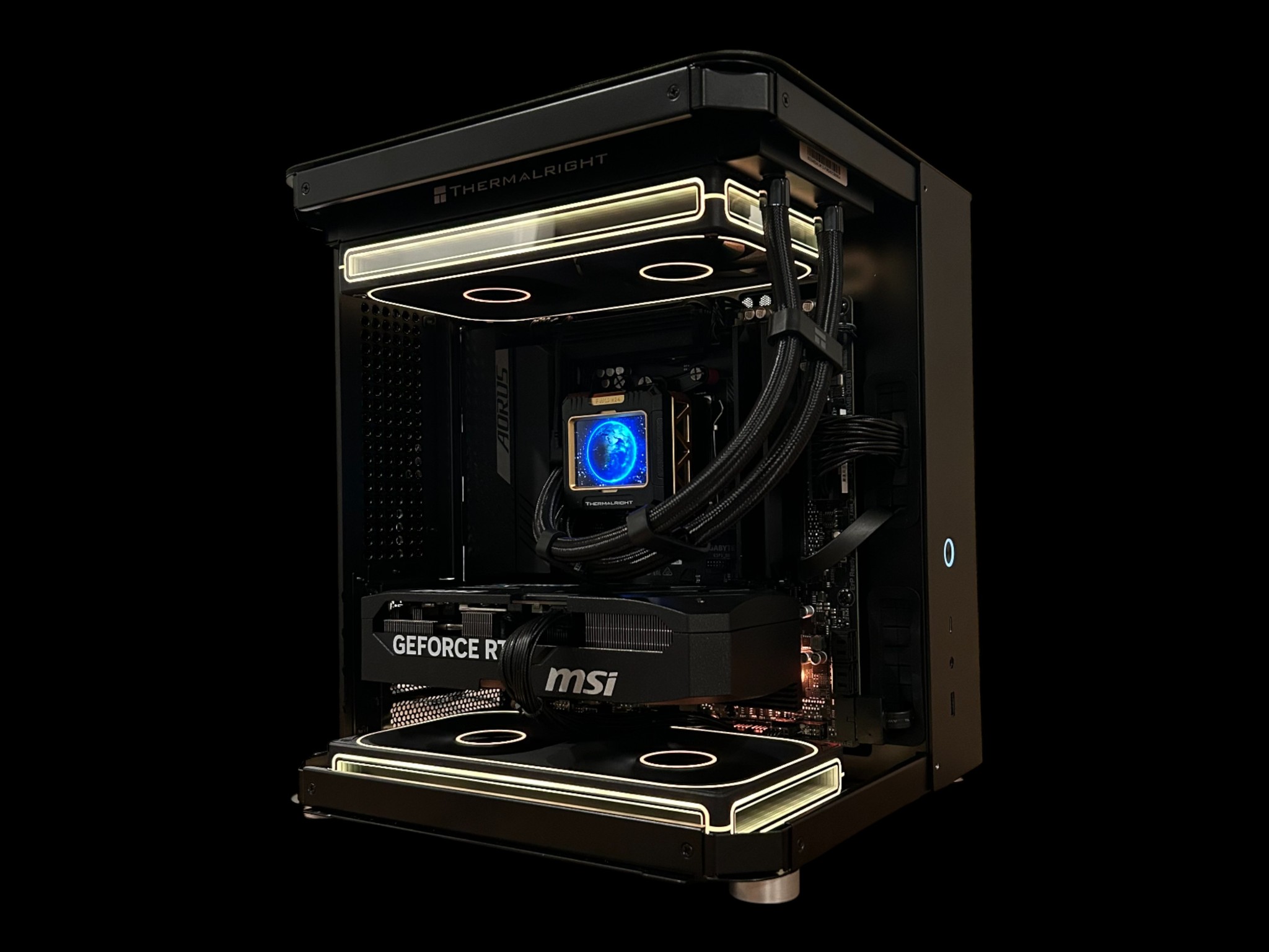 RTX 5070 12GB | Ryzen 7 9700X | 32GB DDR5 6200MT/s | 2TB NVMe | The Apollo