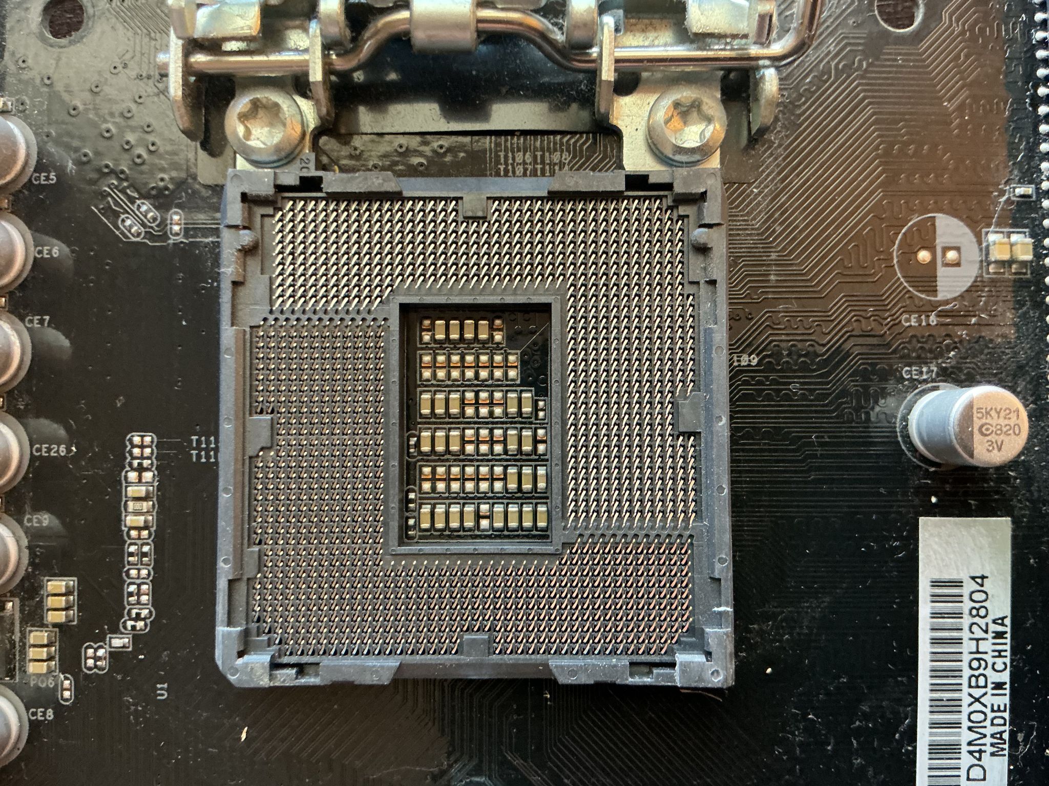 Asrock z370 Motherboard/Pentium Gold 5400/8gb RAM/cooler/Bluetooth & WiFi