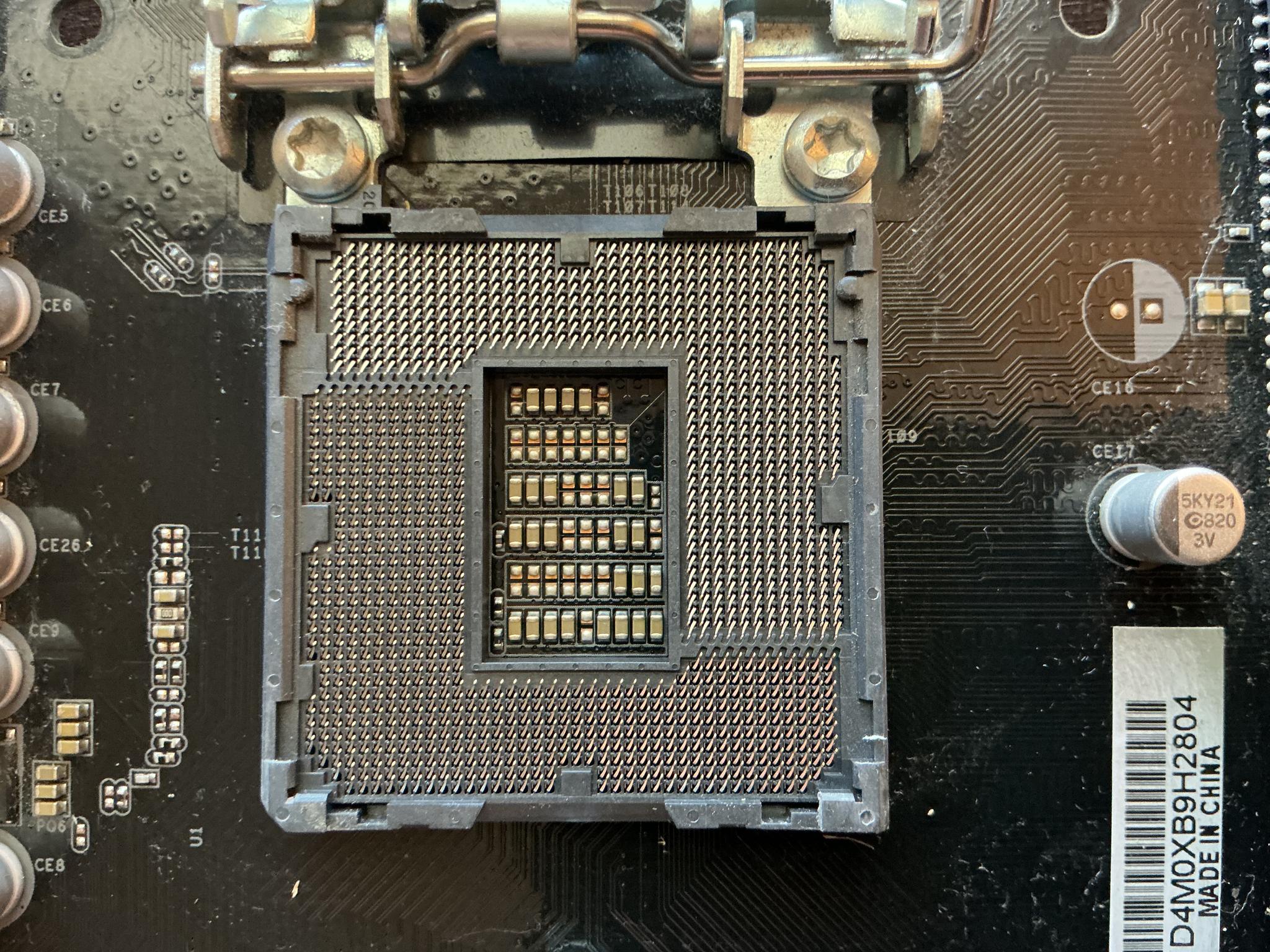 Asrock z370 Motherboard/Pentium Gold 5400/8gb RAM/cooler/Bluetooth & WiFi