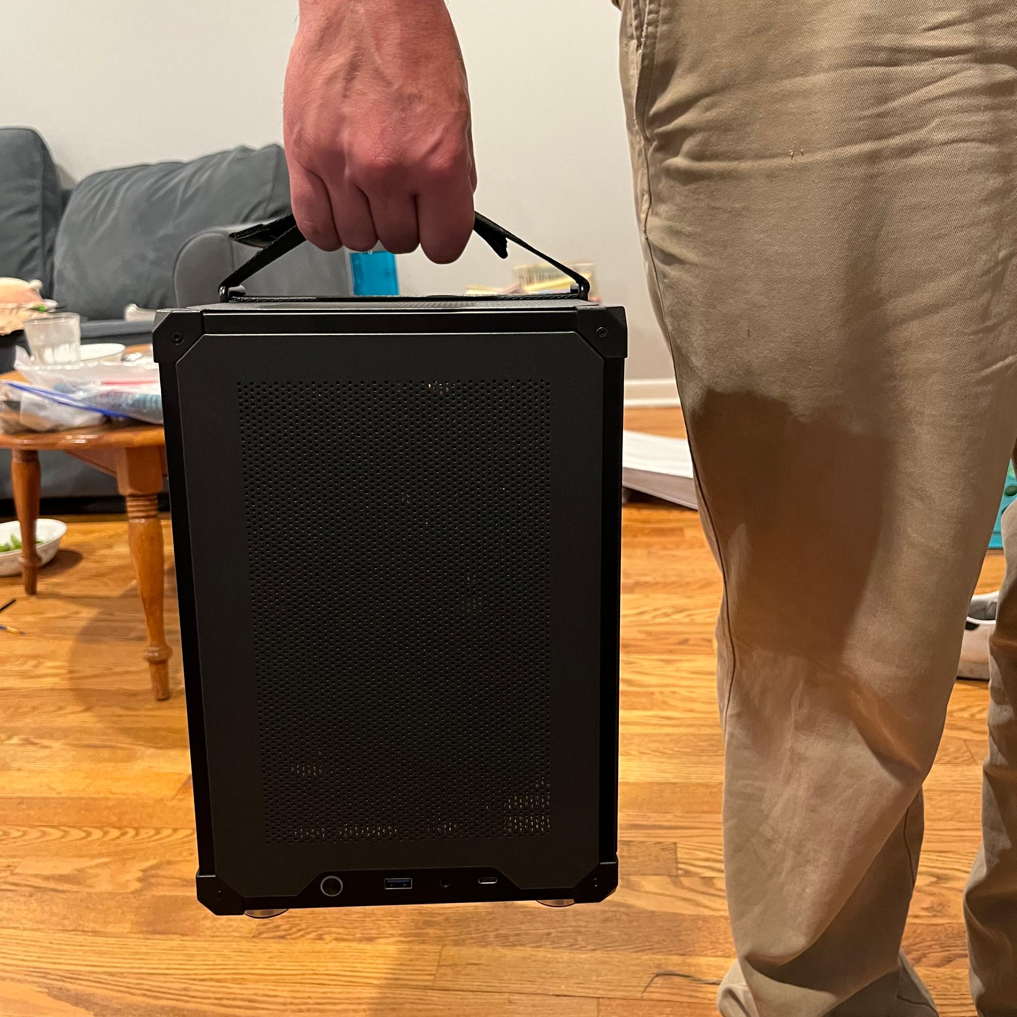 LAN Lunchbox - MSI Nvidia RTX 5070 - Ryzen 7500X3D