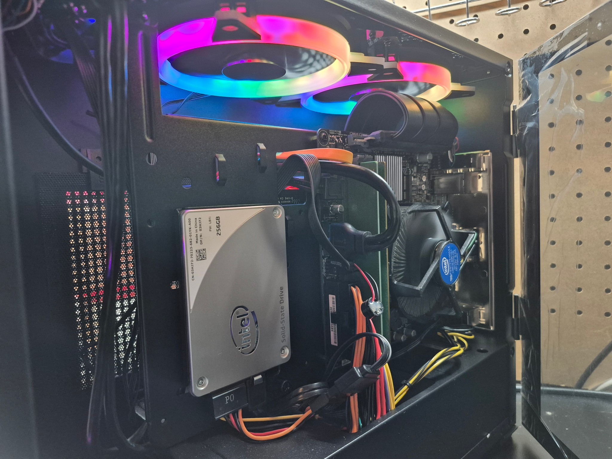 Budget E-Sports | RGB, WiFi, i5-8400 , GTX 1050 TI, 500GB Storage