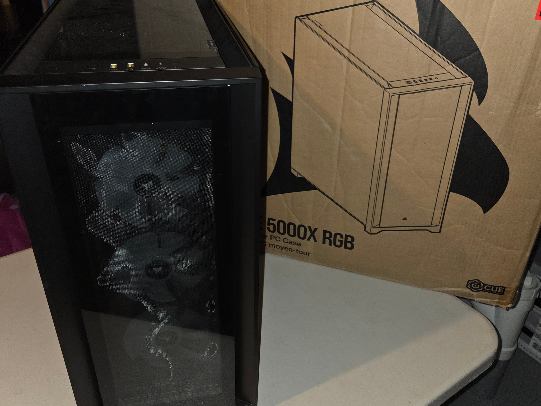 Corsair iCUE 5000X RGB (Black - Tempered Glass)