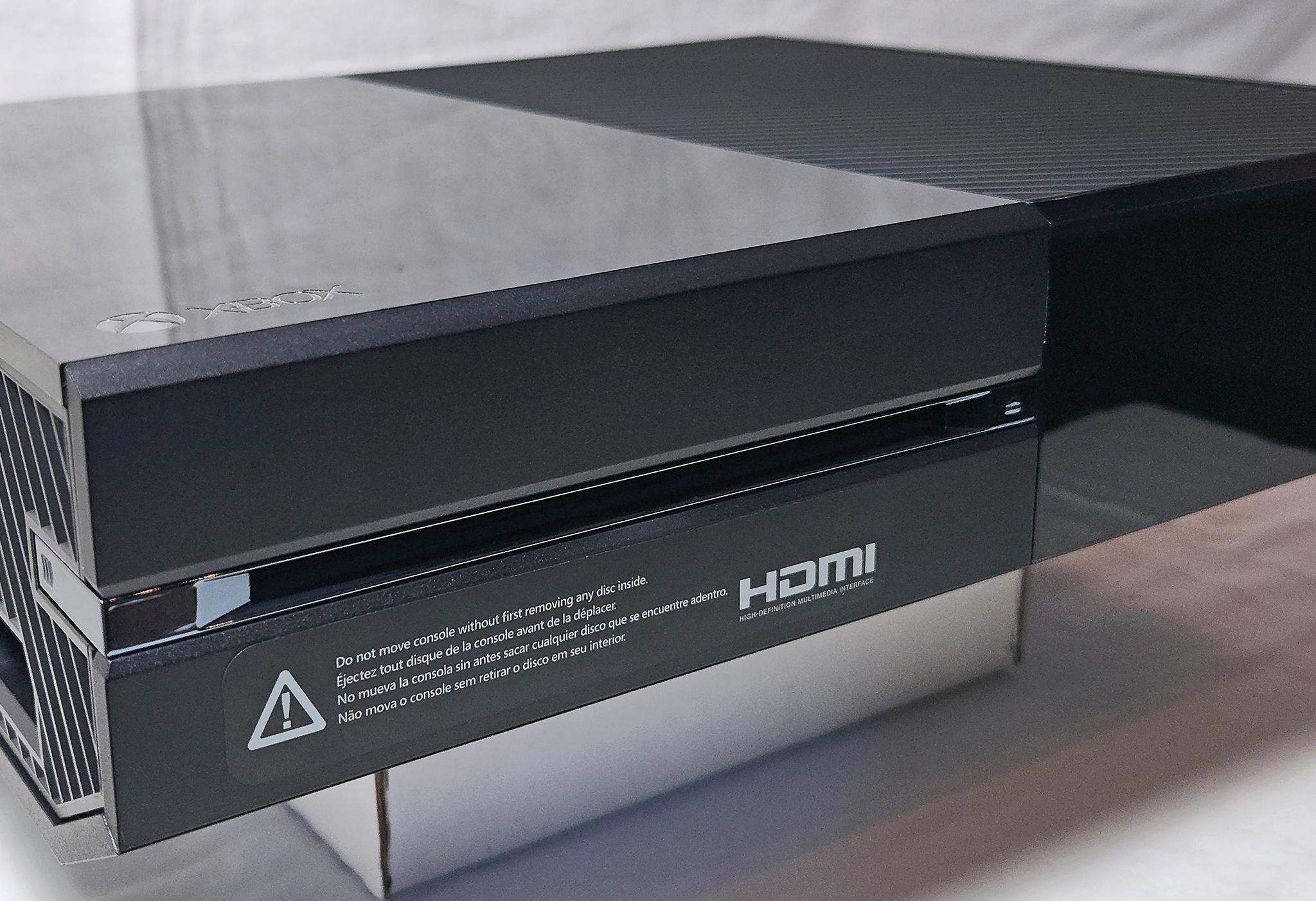 Xbox One 500GB Includes Halo Master Chief Collection Halo Reach & Halo 5 Guardians