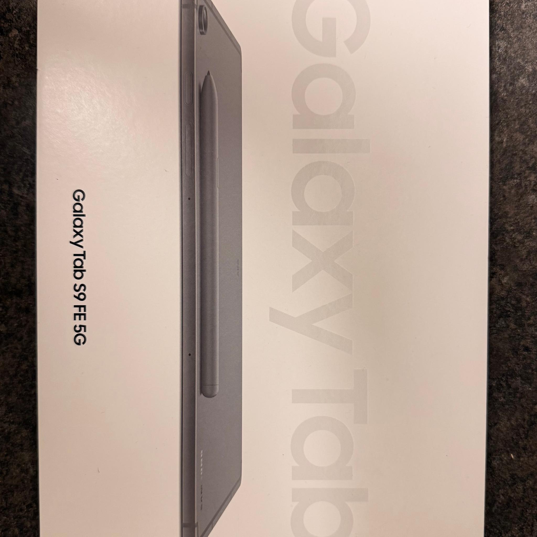 Samsung Galaxy Tab S9 FE 128GB Gray Verizon 5G LTE Wi-Fi Tablet