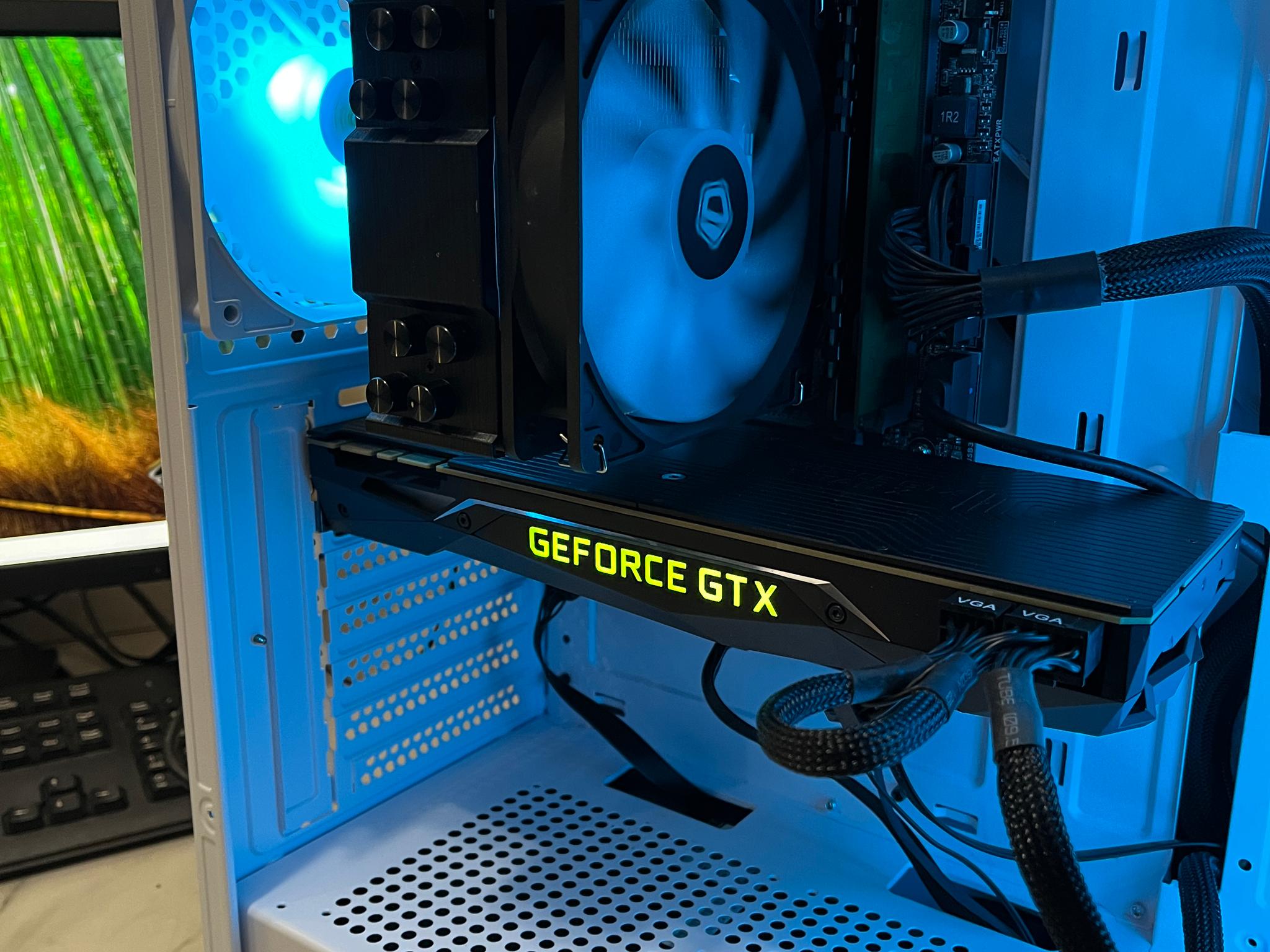 🟠🔥NVIDIA TITAN X Pascal, Intel i7-7700k, 12GB RAM, 500 GB SSD, High Performance RGB Gaming PC 🖥️🟢
