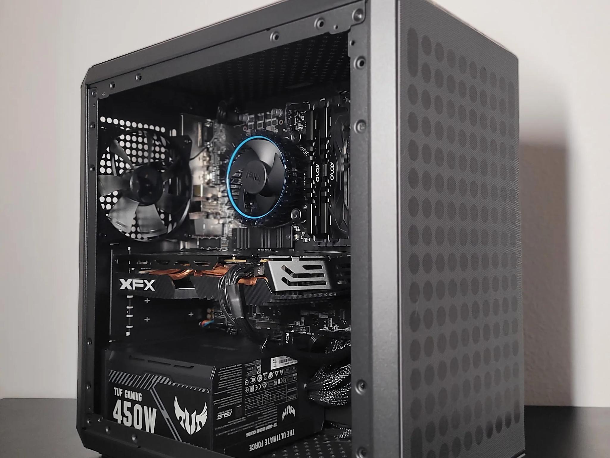 Cubed // Intel i3 14100f // RX 580 8GB // 16GB DDR4 // 1TB NVME (90% NEW)