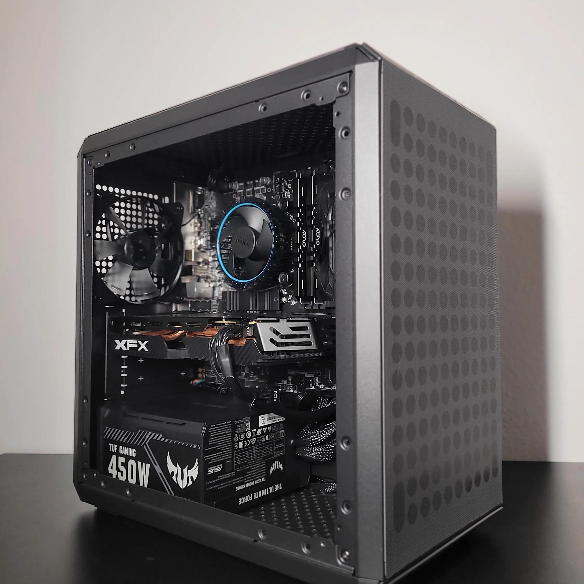 Cubed // Intel i3 14100f // RX 580 8GB // 16GB DDR4 // 1TB NVME (90% NEW)