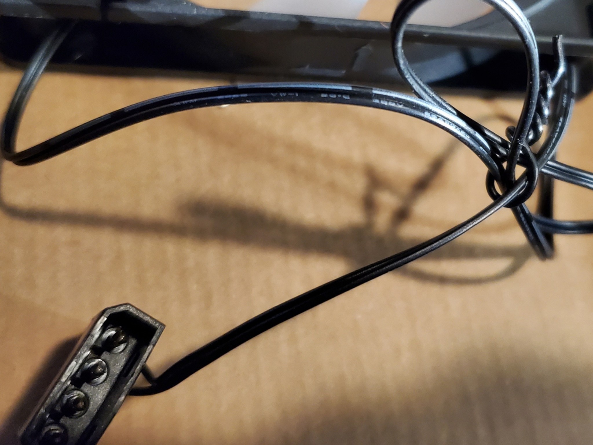(4) 120mm fans : (1) is a core master fan; (3) non-color changing RGB fans