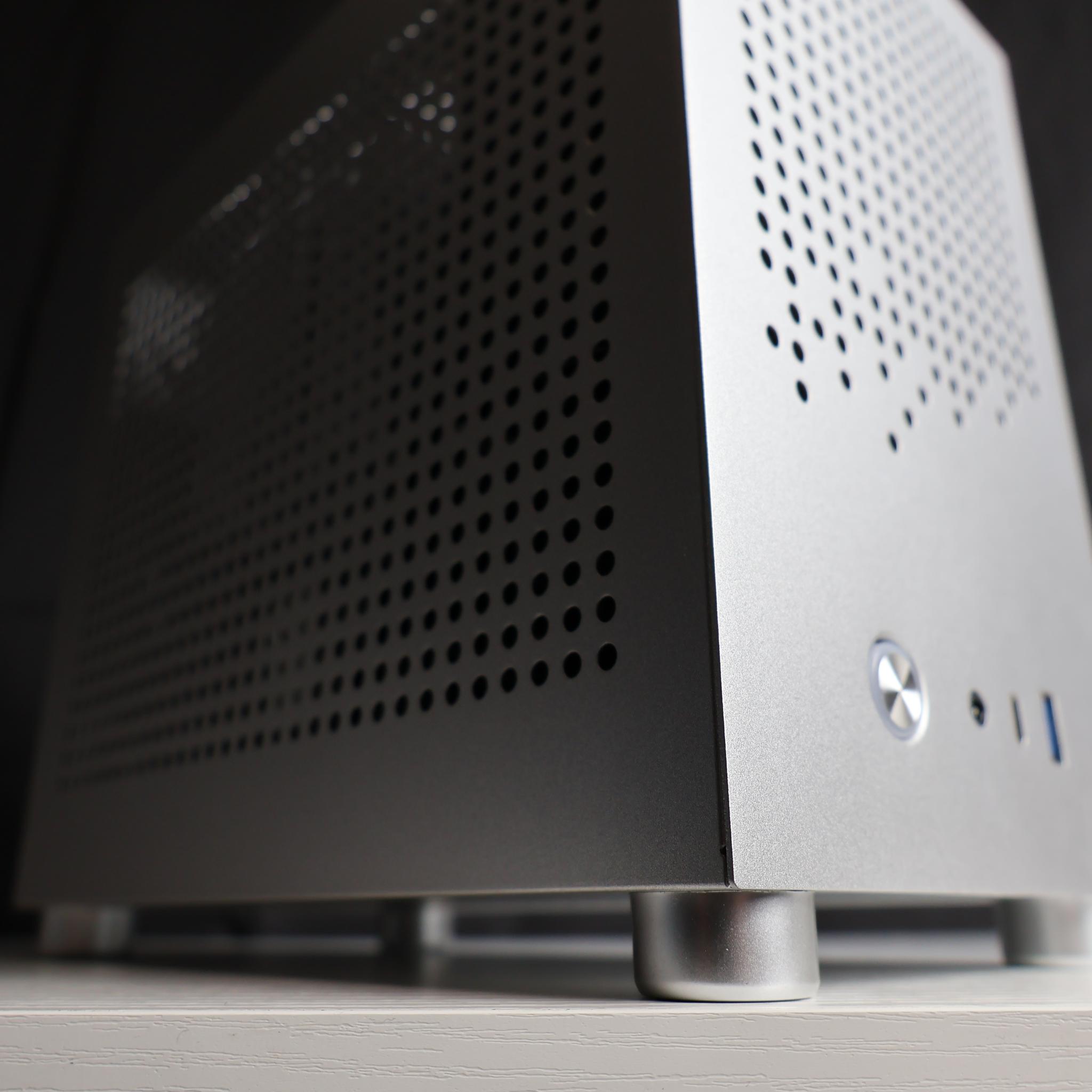 Portable Gaming PC | Nvidia RTX 5060 | AMD RYZEN 5 7600X | 16GB DDR5 | 1TB SSD