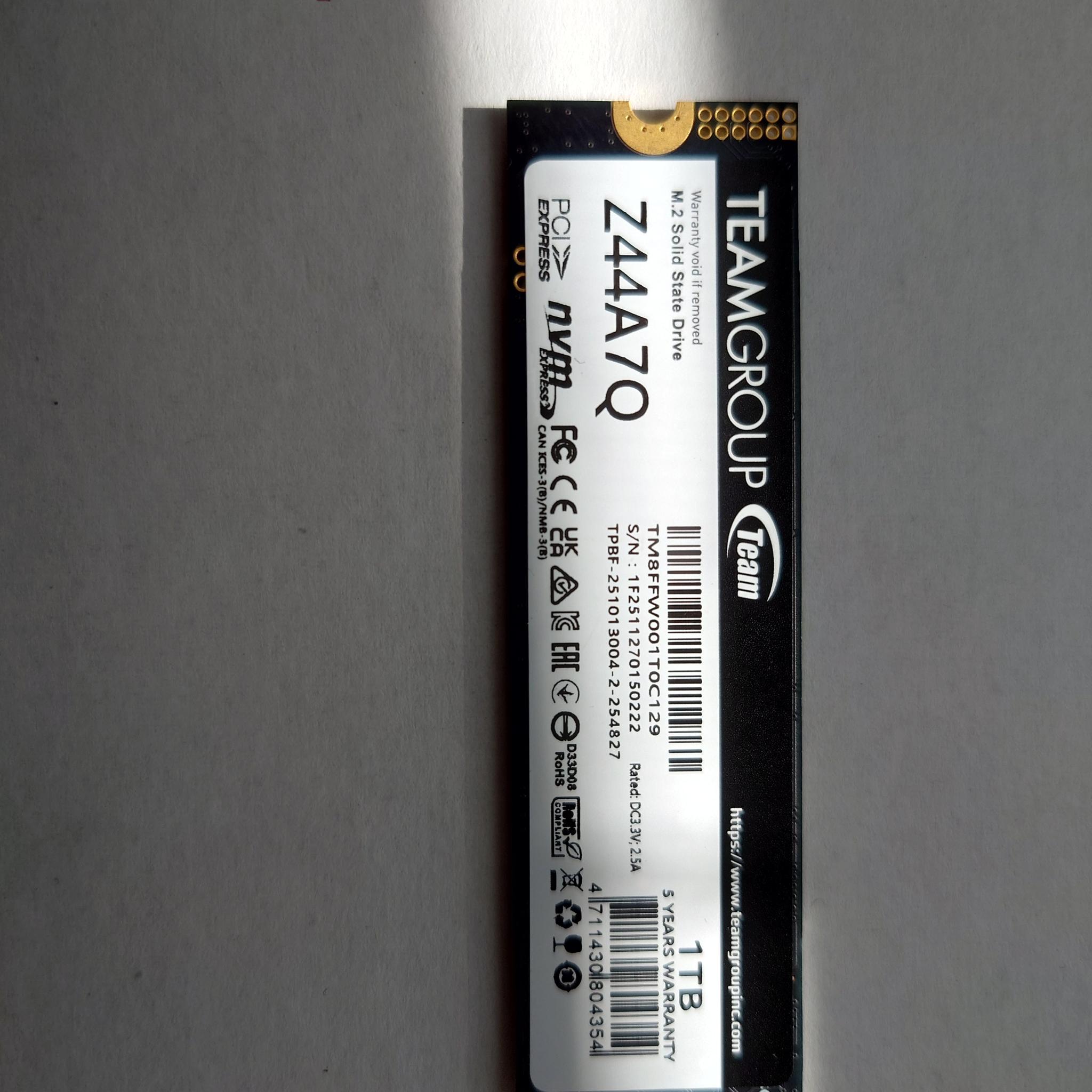 Team Group T-Force Z44A7Q M.2 2280 1TB PCIe Gen 4.0x4  NVMe SSD
