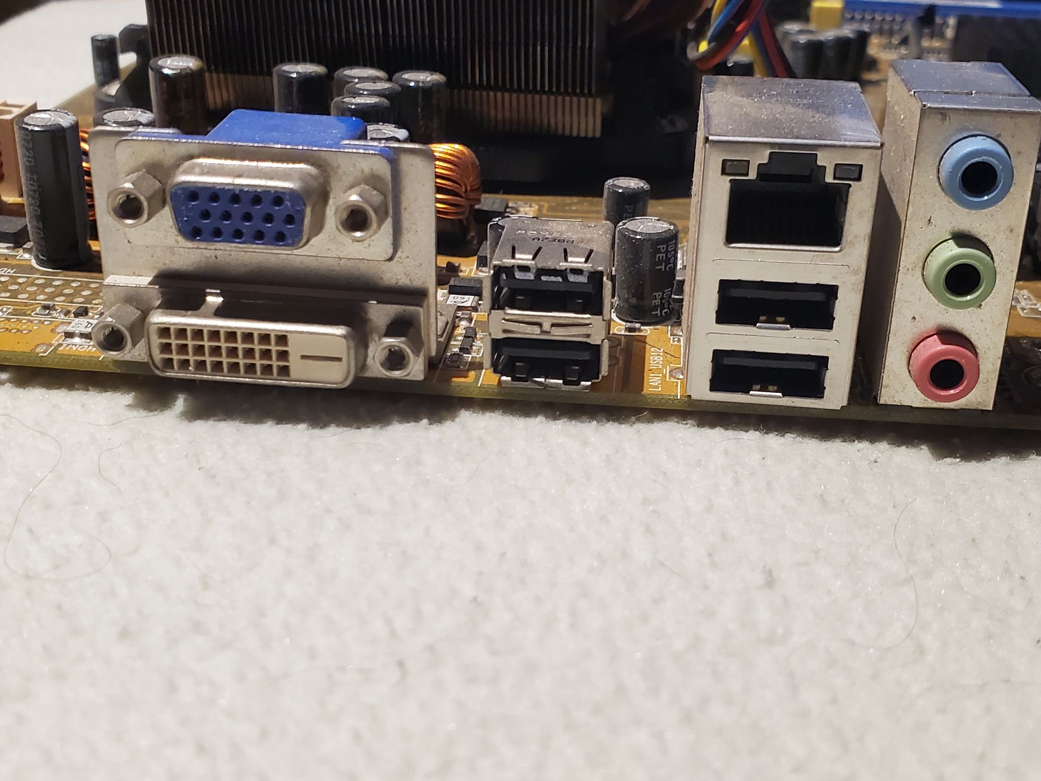 Asus M2N-VM DVI Motherboard | AMD Athlon x2 6000+ | 4GB Ram | Heatsink | I/O Shield |