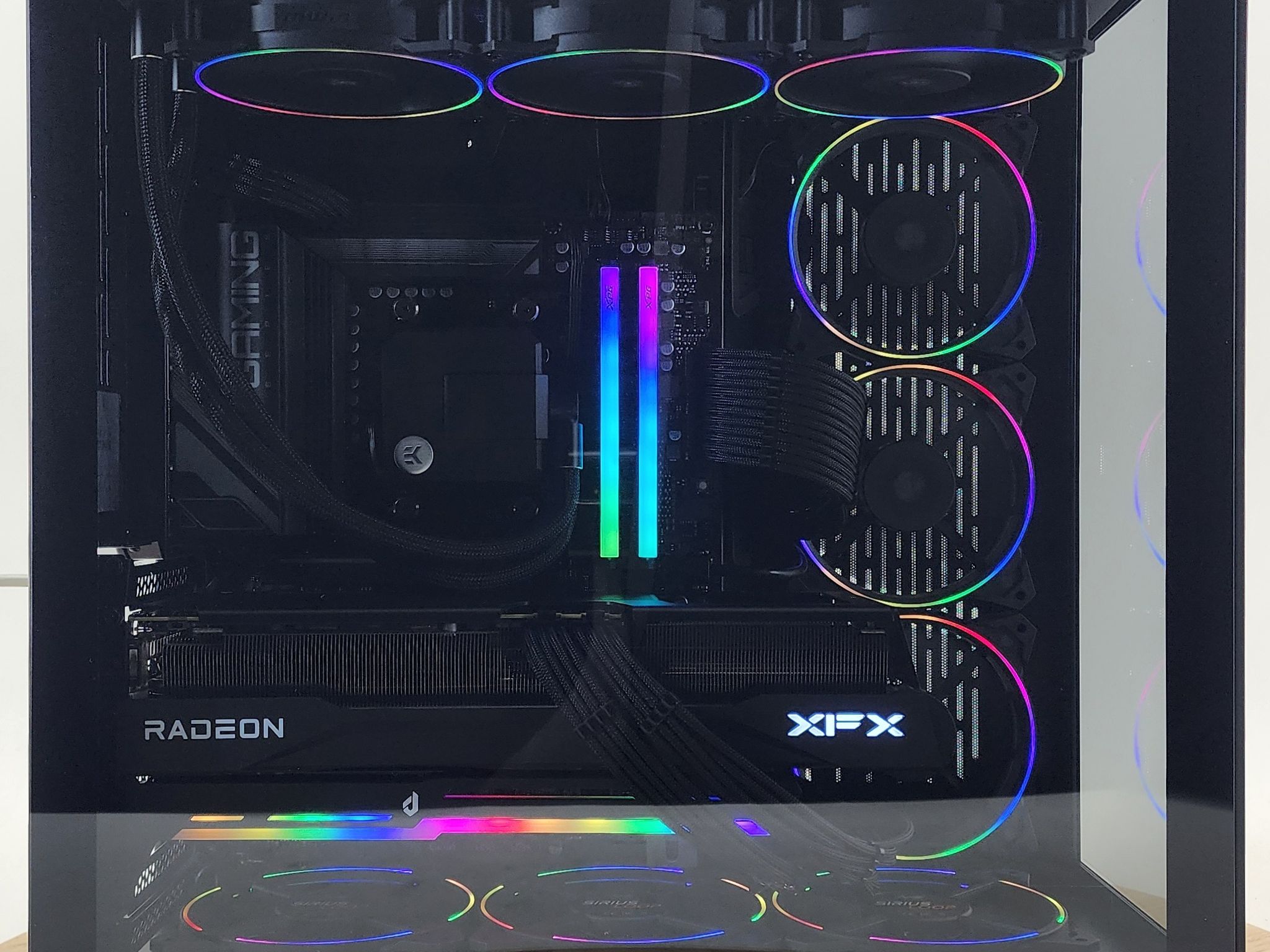 Gaming PC Ryzen 7 9700X 32GB RAM 2TB SSD RX 9070 XT 16GB Windows 11 Computer