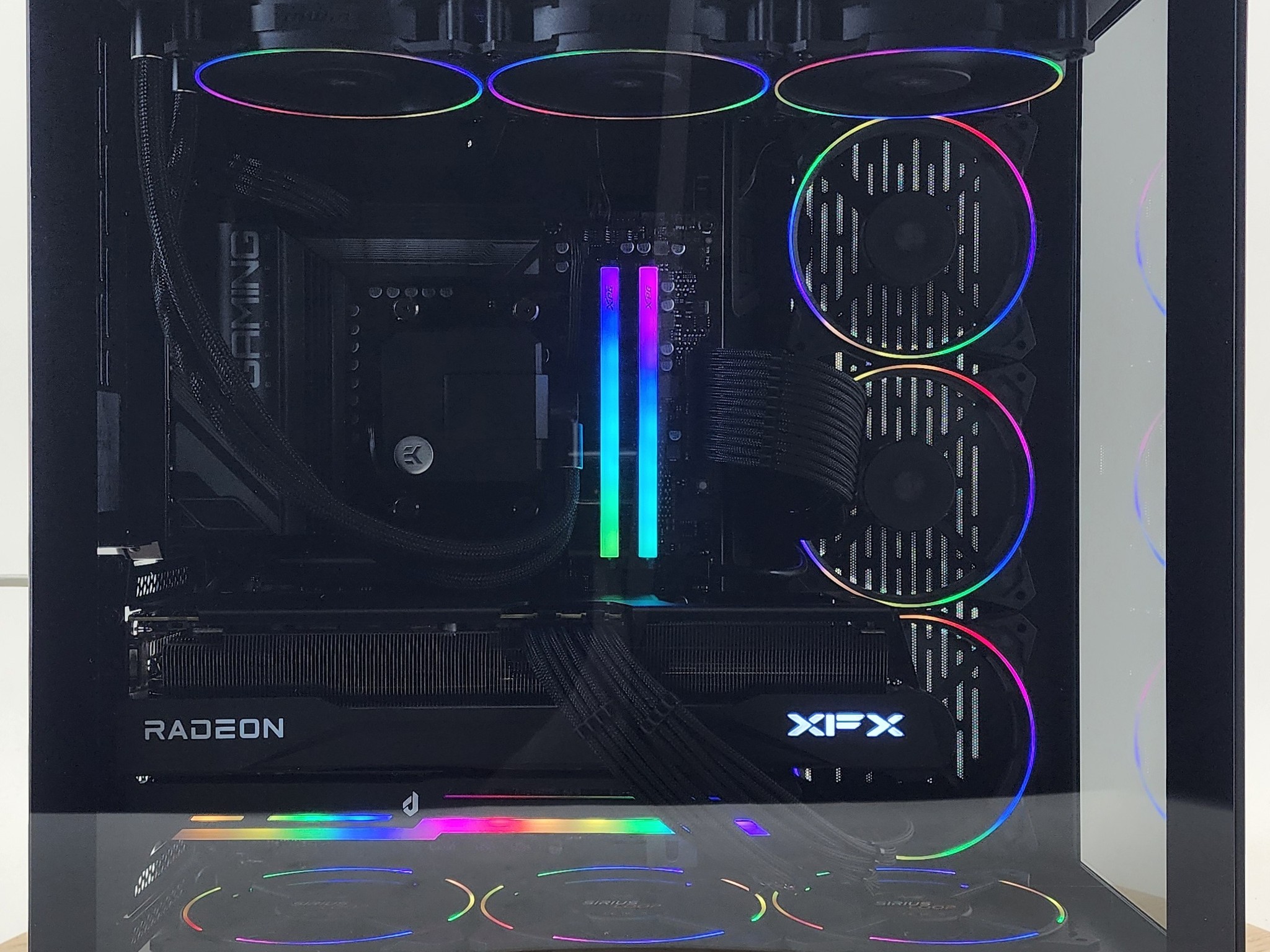 Gaming PC Ryzen 7 9700X 32GB RAM 2TB SSD RX 9070 XT 16GB Windows 11 Computer