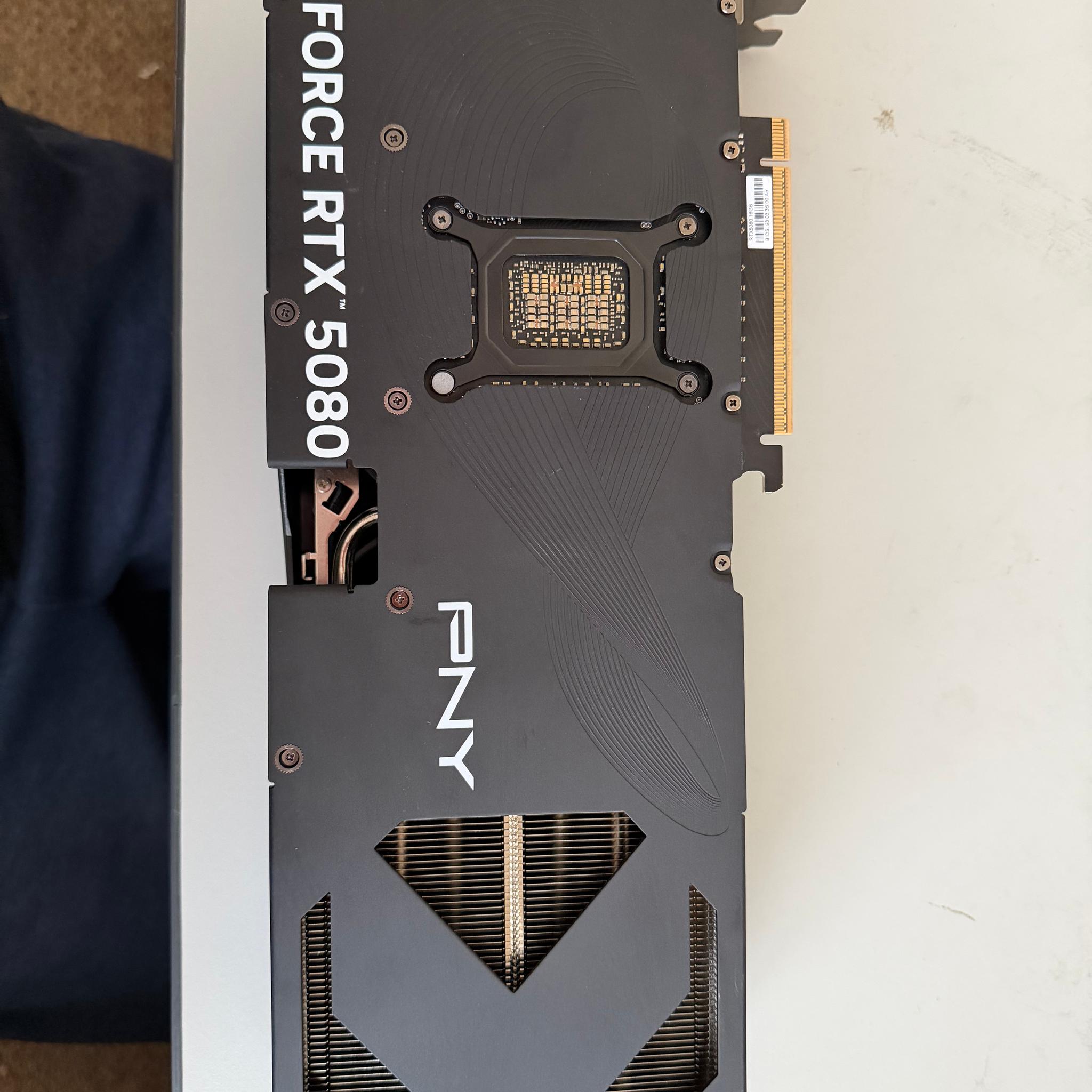 PNY GeForce RTX 5080 Triple Fan