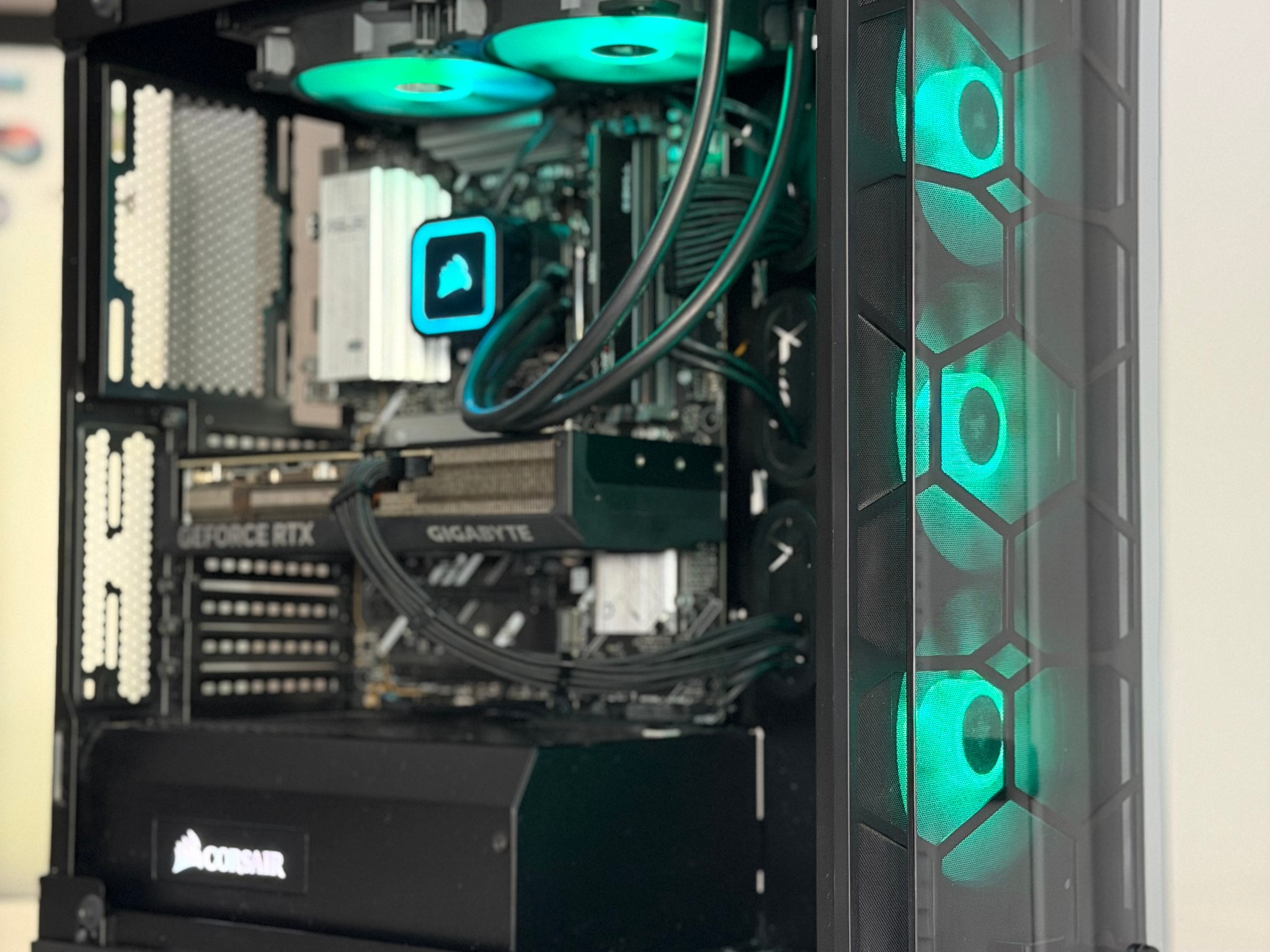 Gaming PC | RTX 4070 | RYZEN 5 7600X3D | 16GB DDR5 | 1TB SSD