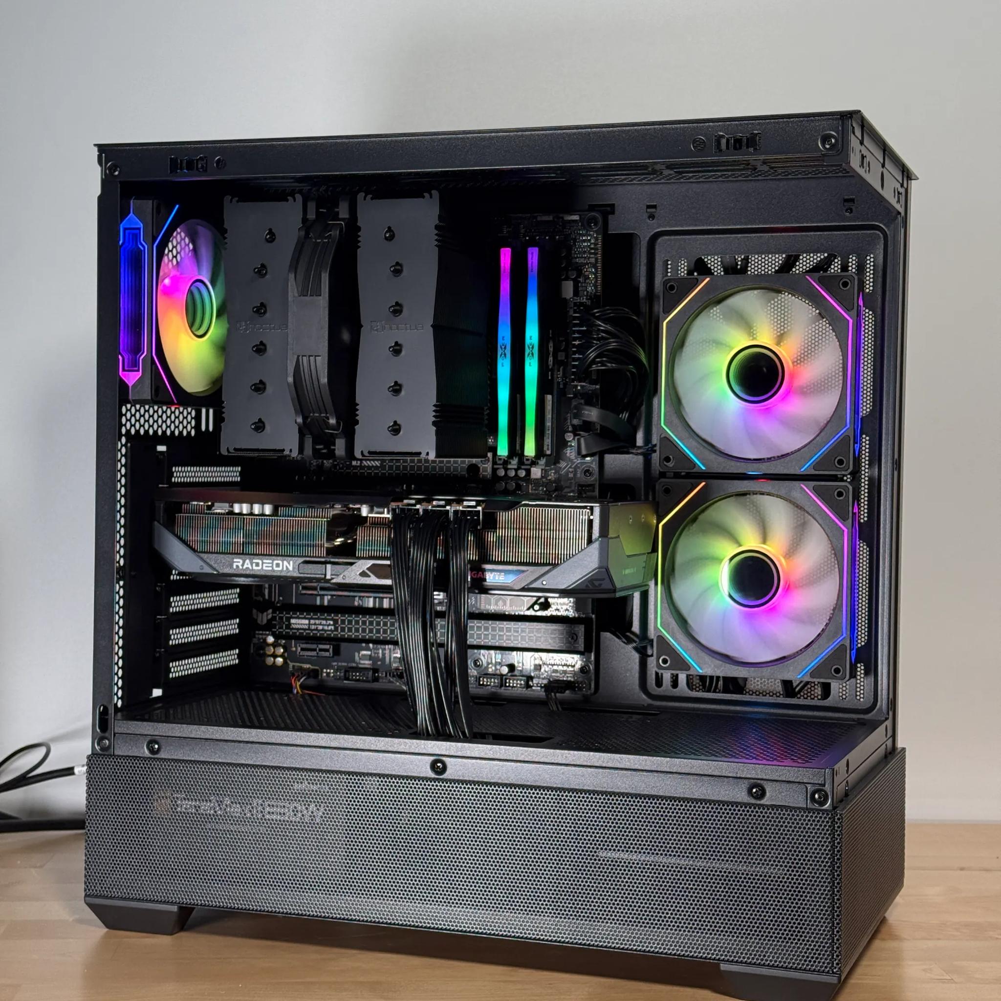 RX 9070XT and Ryzen 9 9900x Gaming PC