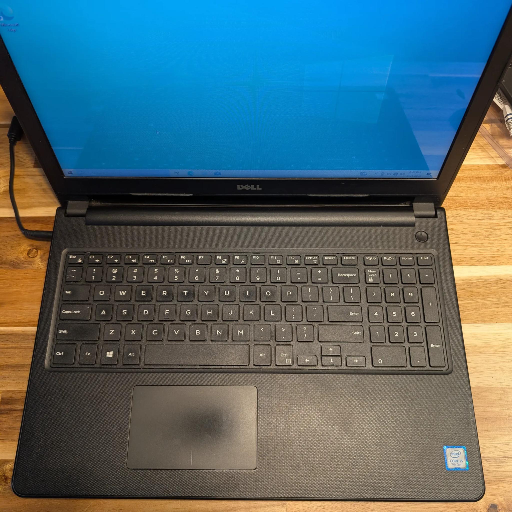 Dell Inspiron 15 3567 Intel 7th Gen i5 2.5 GHz 16GB RAM 512GB SSD Windows 10 Home