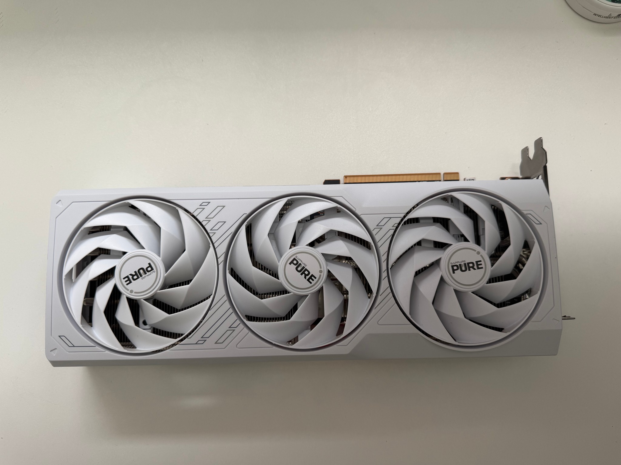 SAPPHIRE PULSE Radeon RX 7800 XT