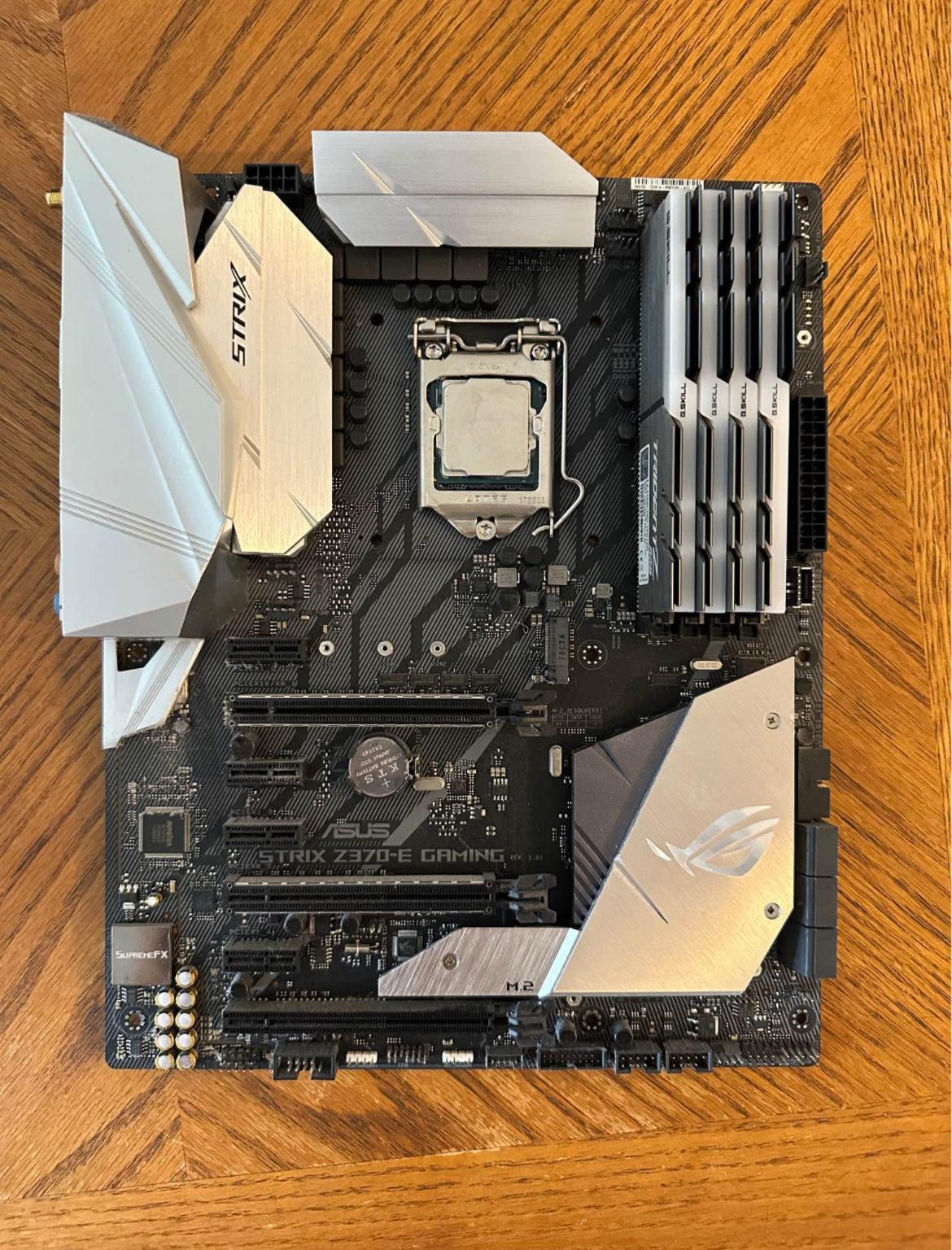 Asus ROG Z370-re Gaming Wifi w/intel i7 8700k