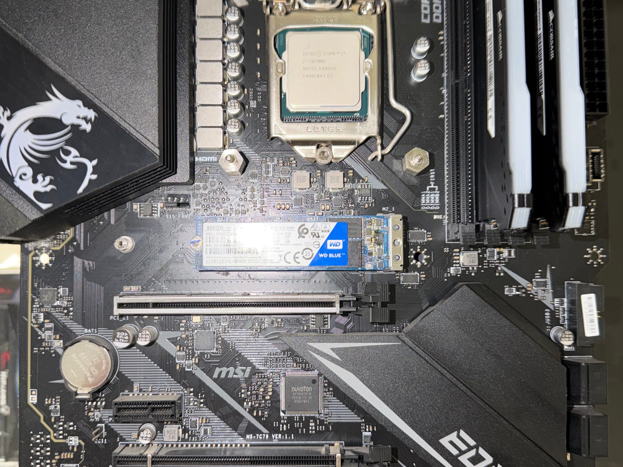Intel Core i7-10700K + MSI EDGE Z490 WIFI + 16GB Corsair Vengeance RGB DDR4 + 500GB WD Blue SATA M.2