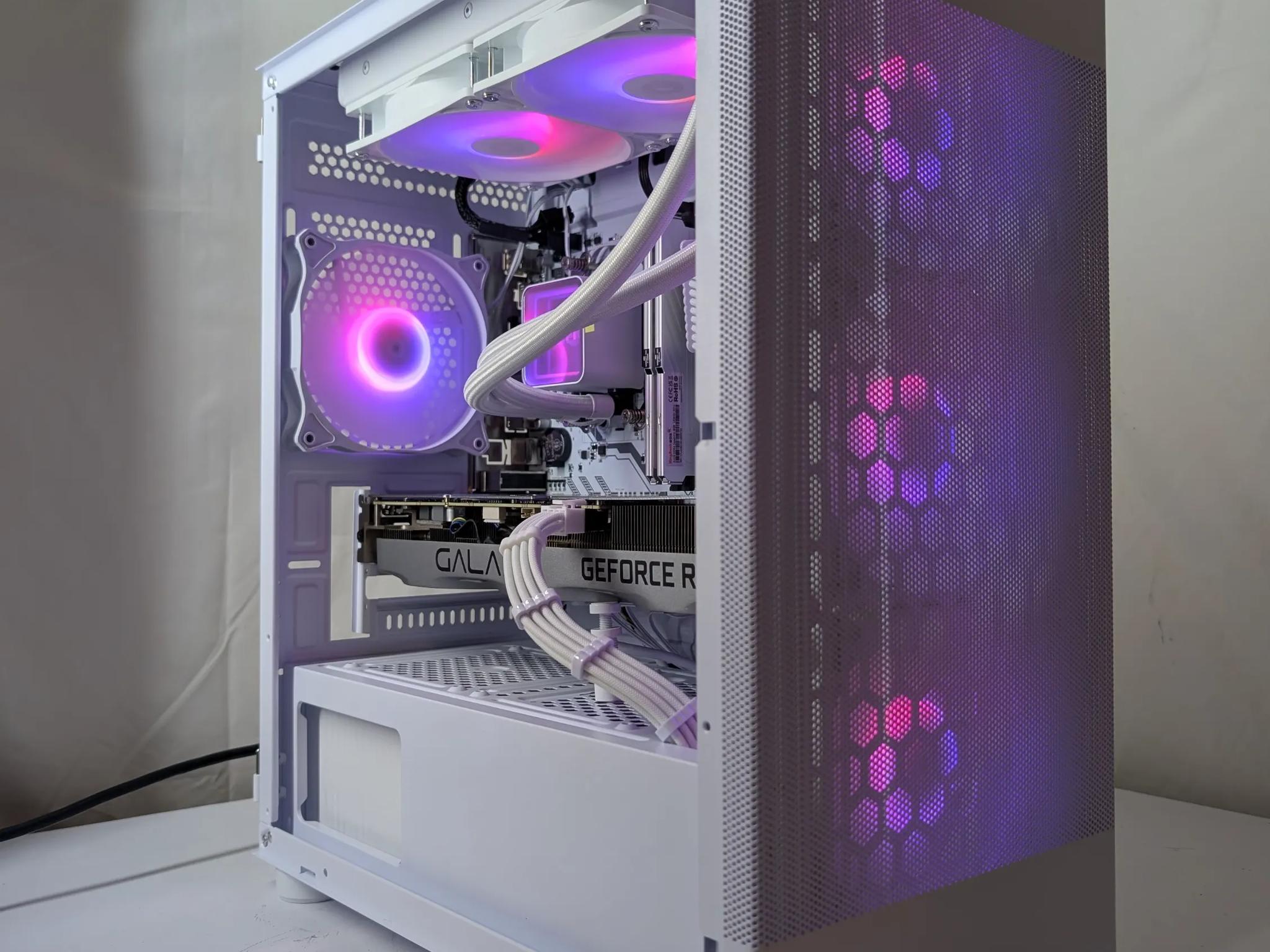 ALL WHITE | RTX 3070 | RYZEN 5 5600X | 16GB DDR4 | 500GB NVME