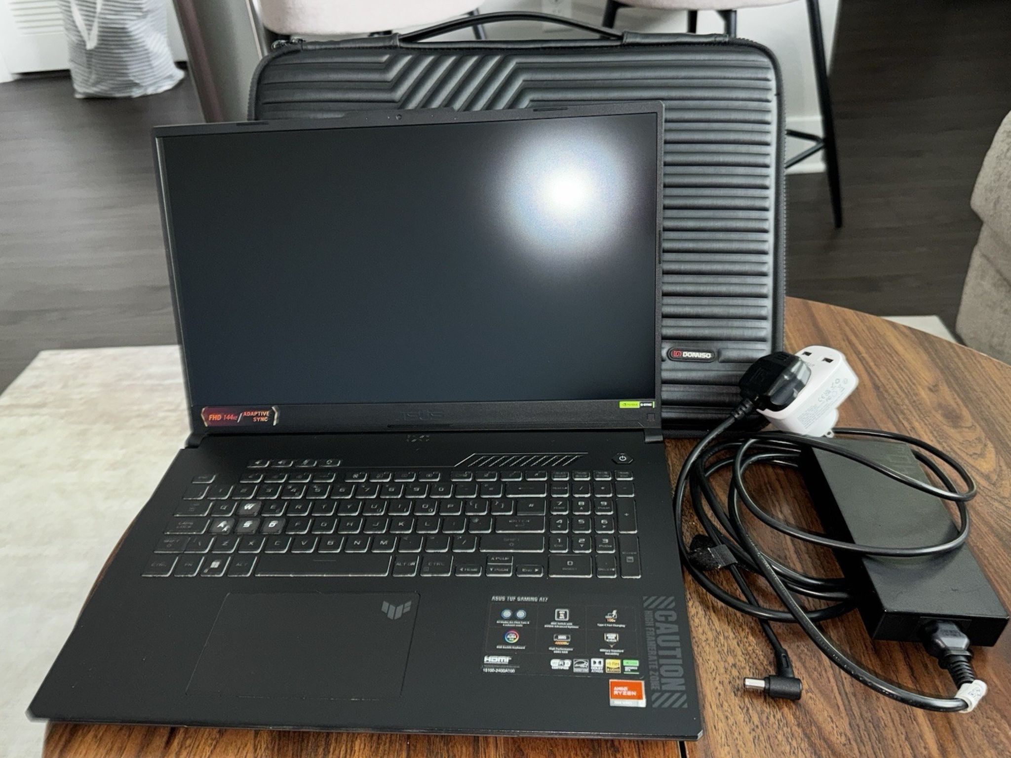 ASUS TUF Gaming A17 FA707XI Ryzen 9 RTX 4070 16GB DDR5 1TB SSD LAPTOP W/ CASE